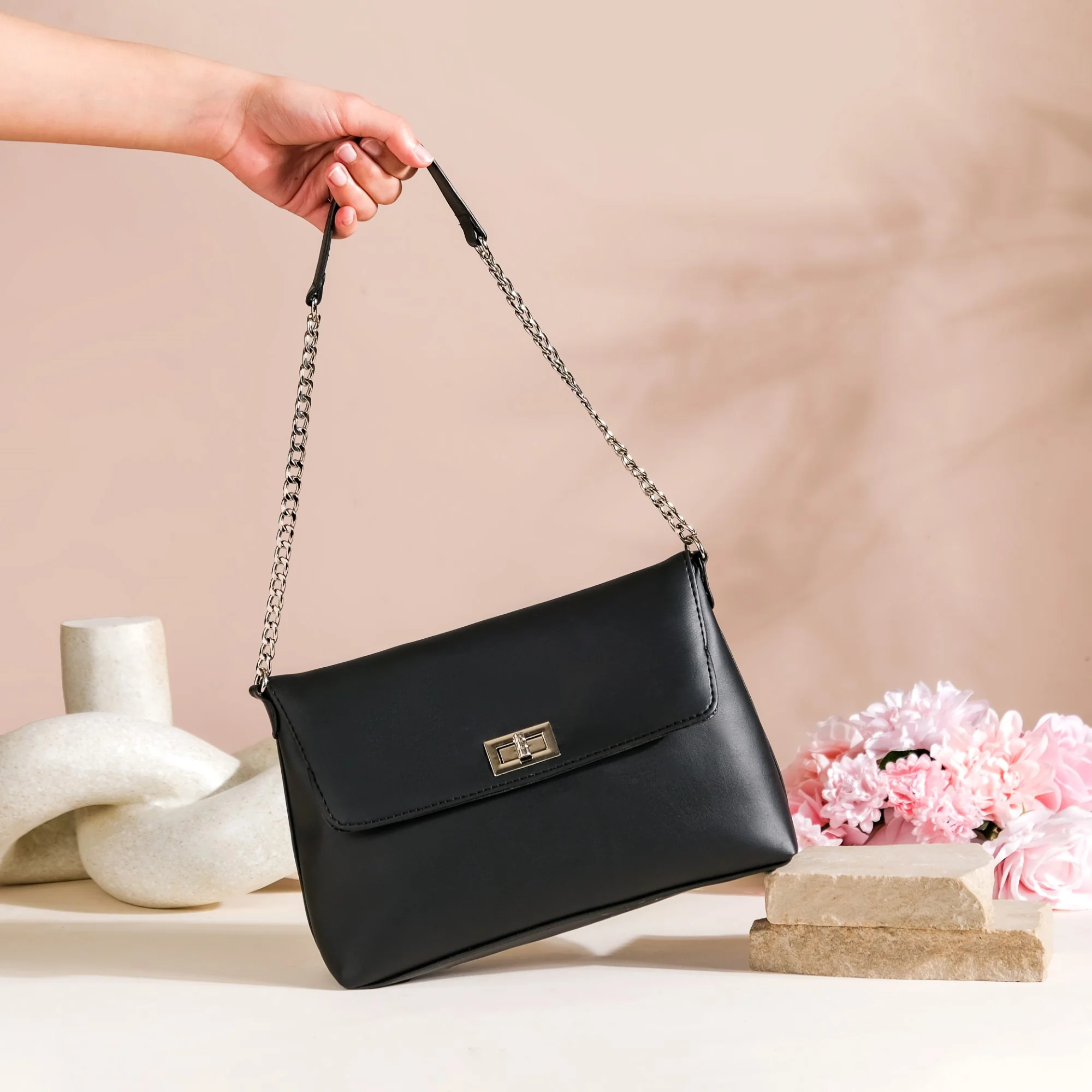 Sleek Black Shoulder Bag For Women - Image 3