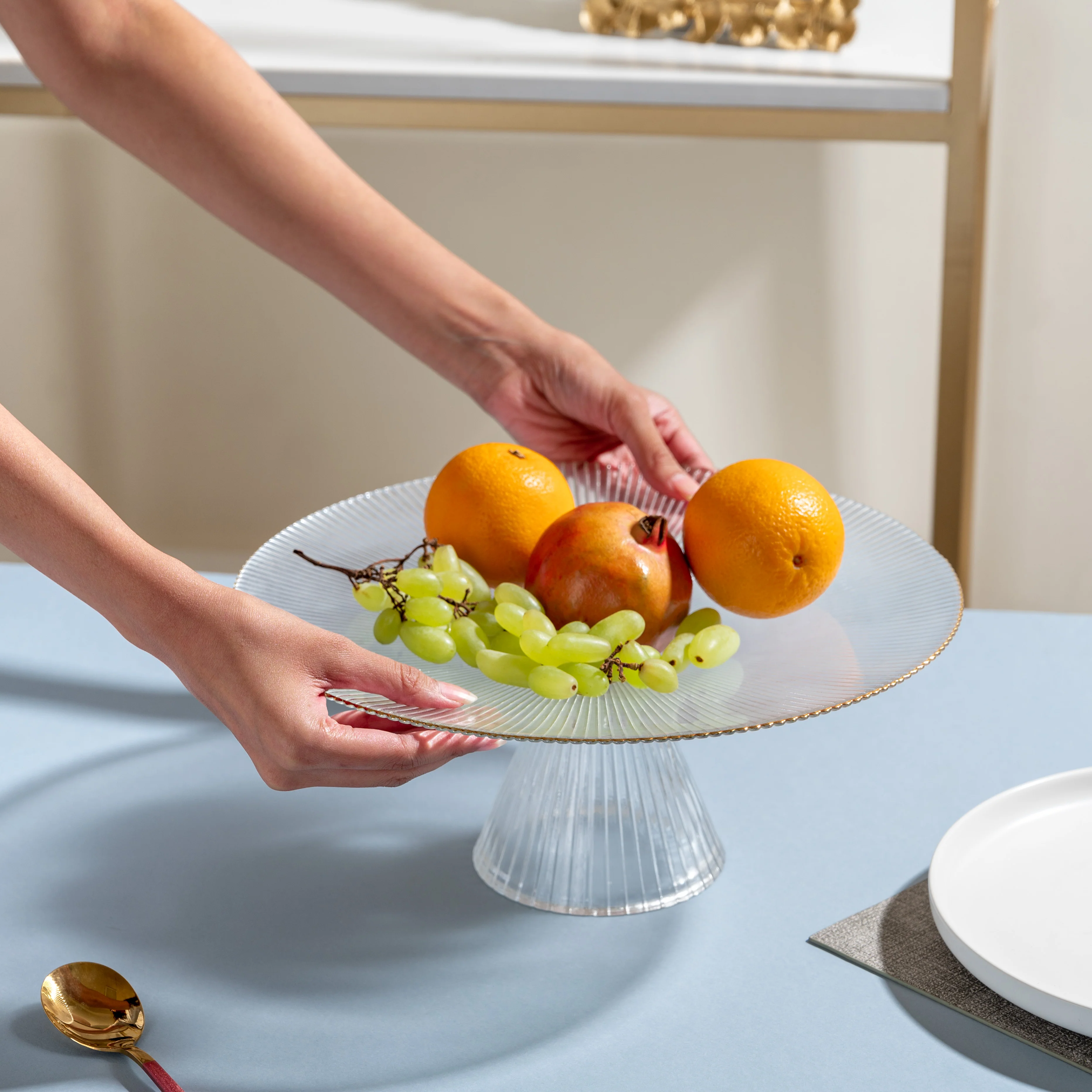 Sleek Glass Cake Stand 13 inch - Image 3