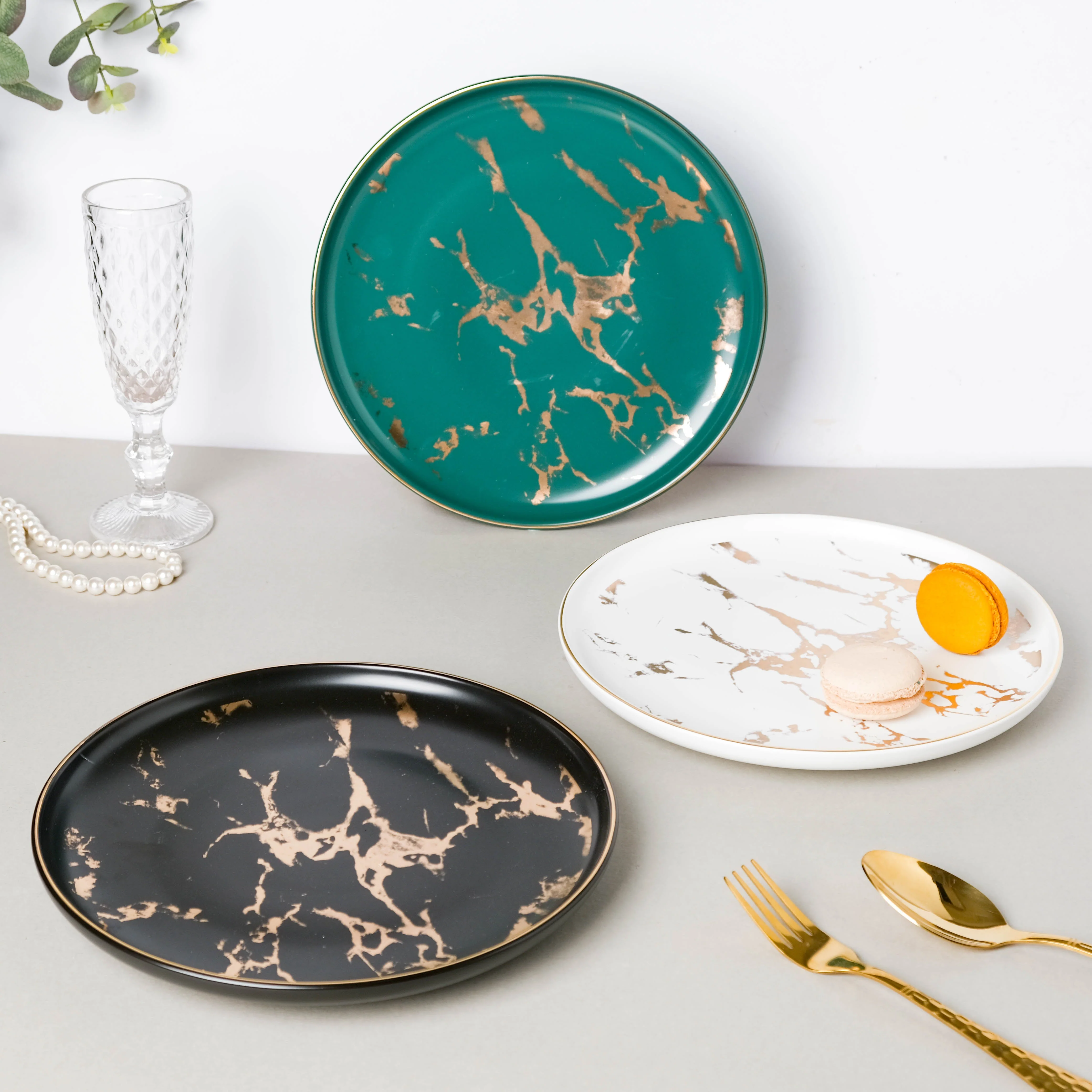Sleek Marble Dinner Plate Black 10 Inch - Image 3