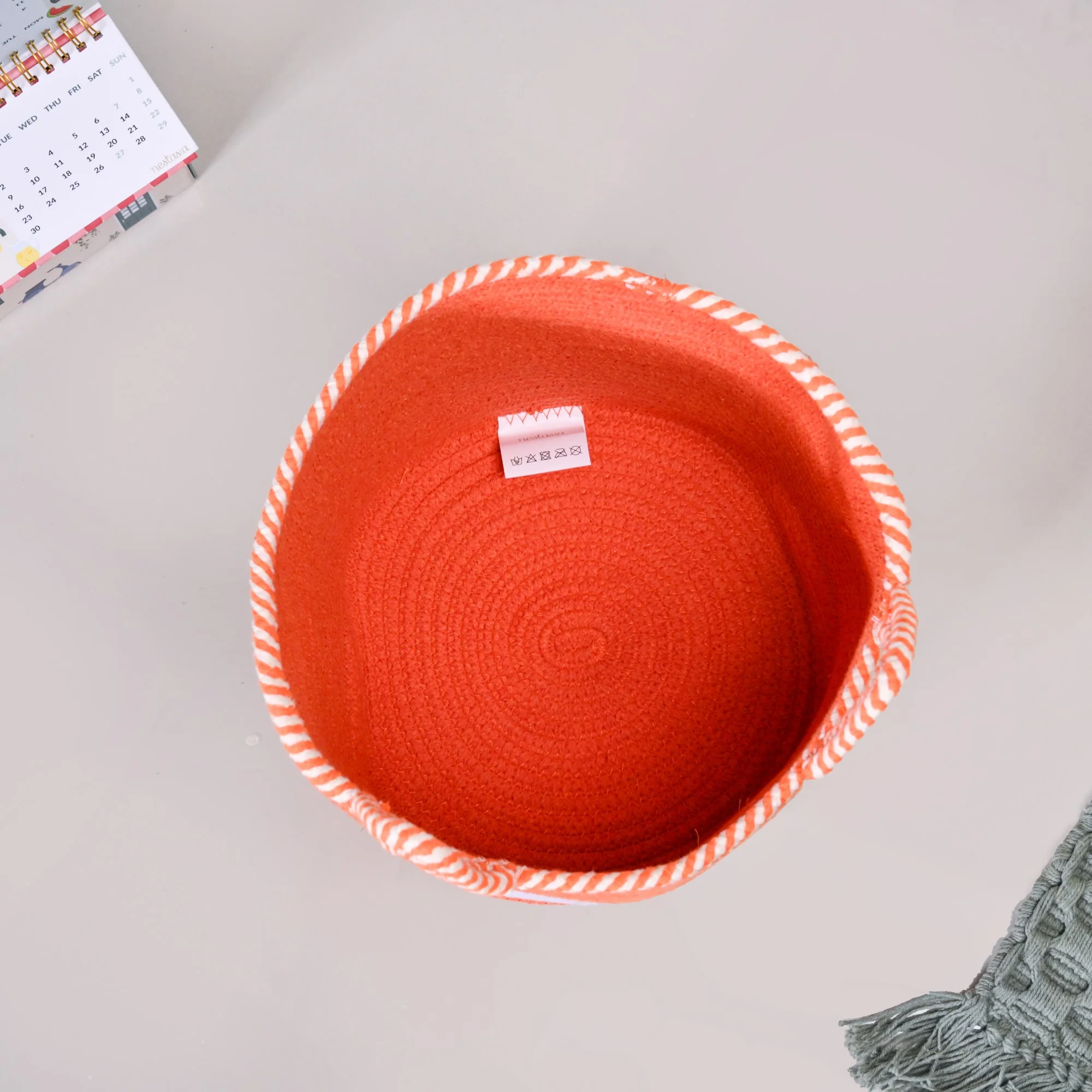Sleeping Fox Woven Basket 25cm - Image 9