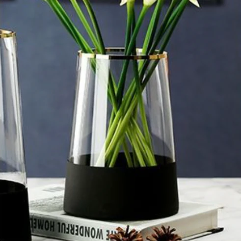 Small Modern Glass Vase - Image 2
