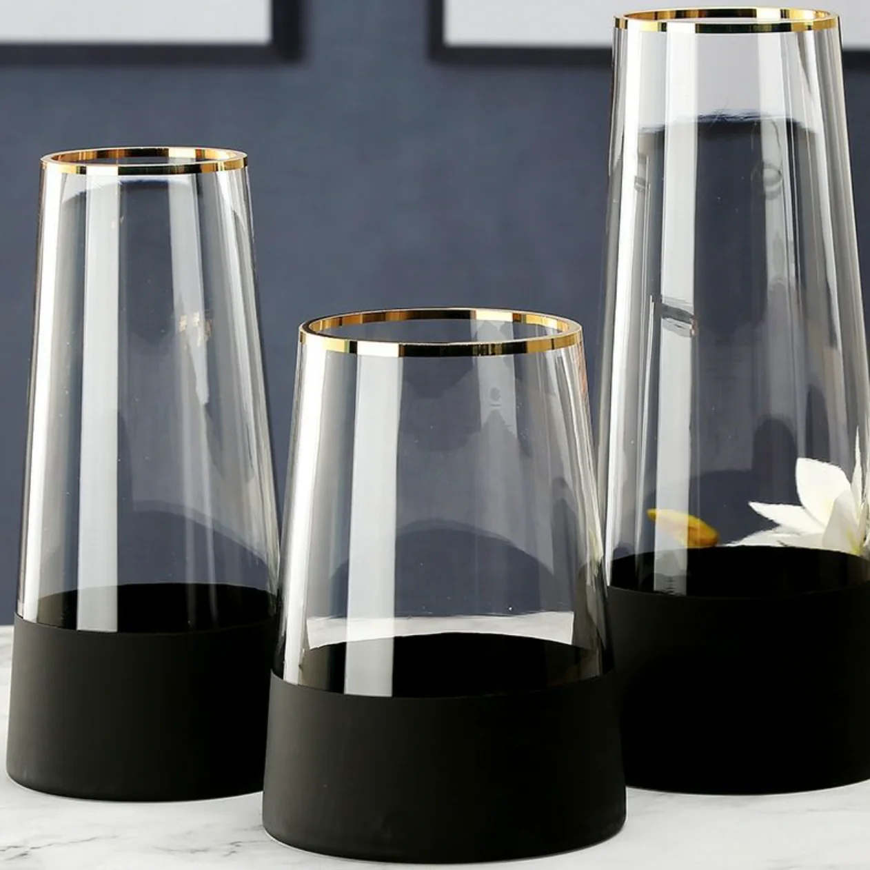 Small Modern Glass Vase - Image 8