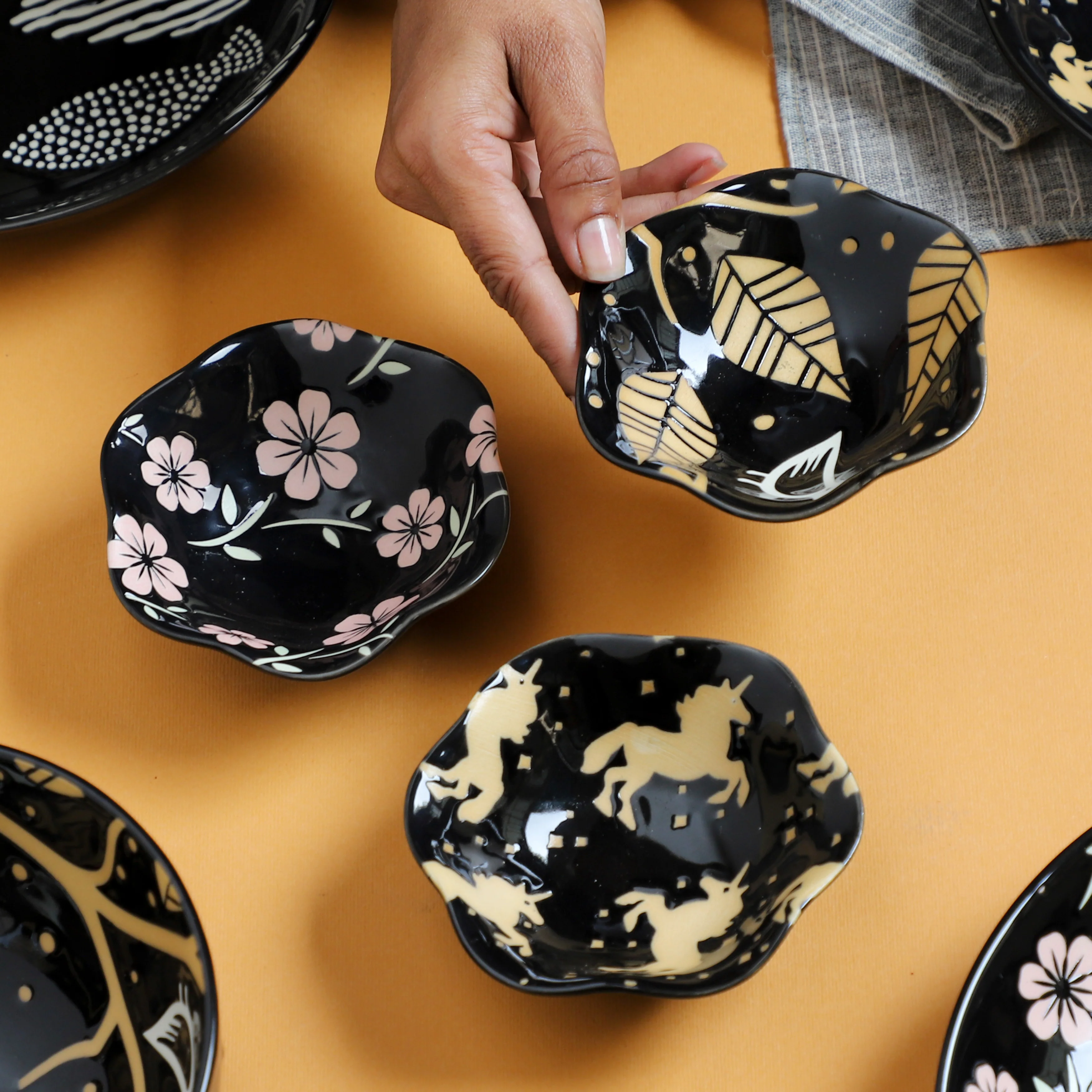 Small Plates Black - Image 4