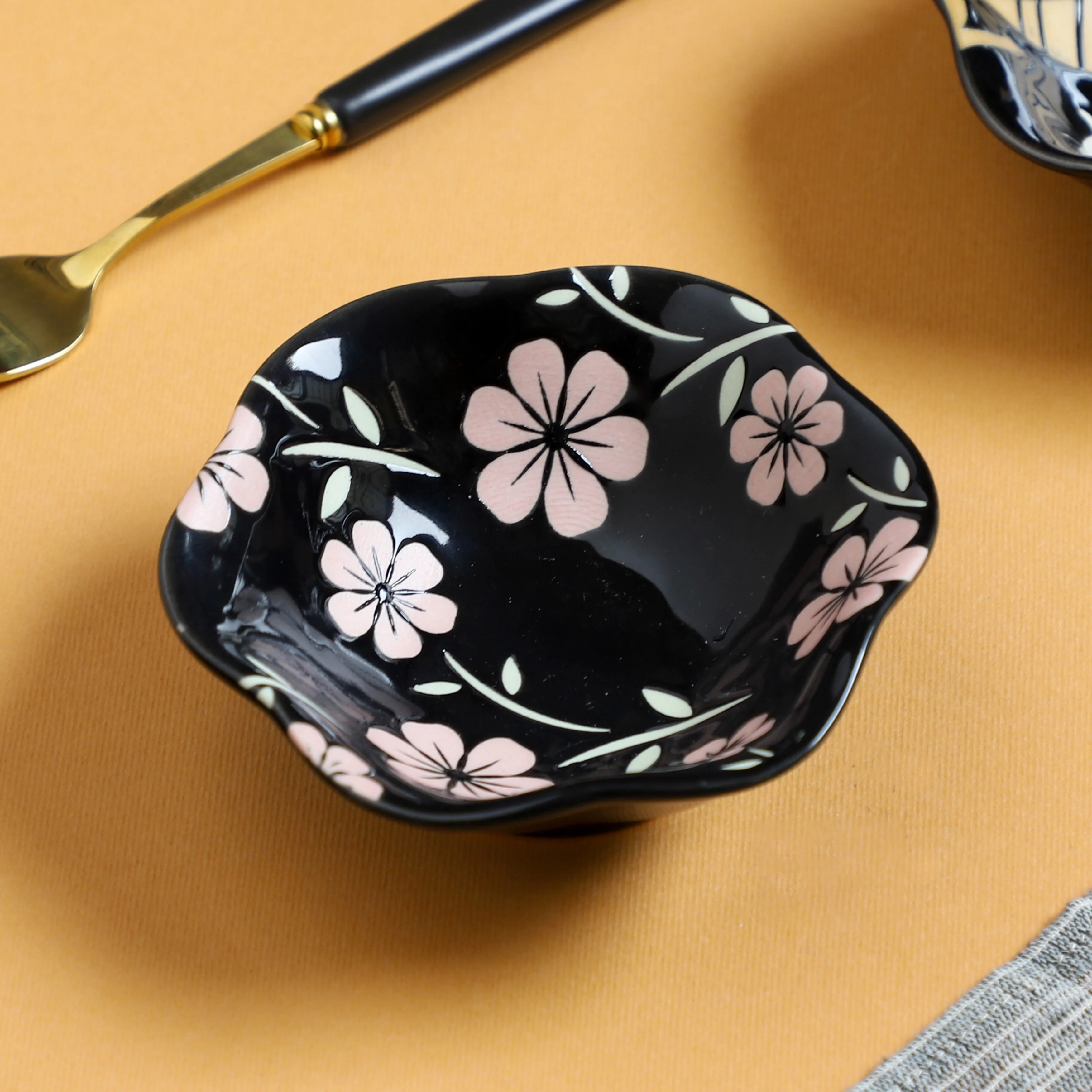 Small Plates Black - Image 7