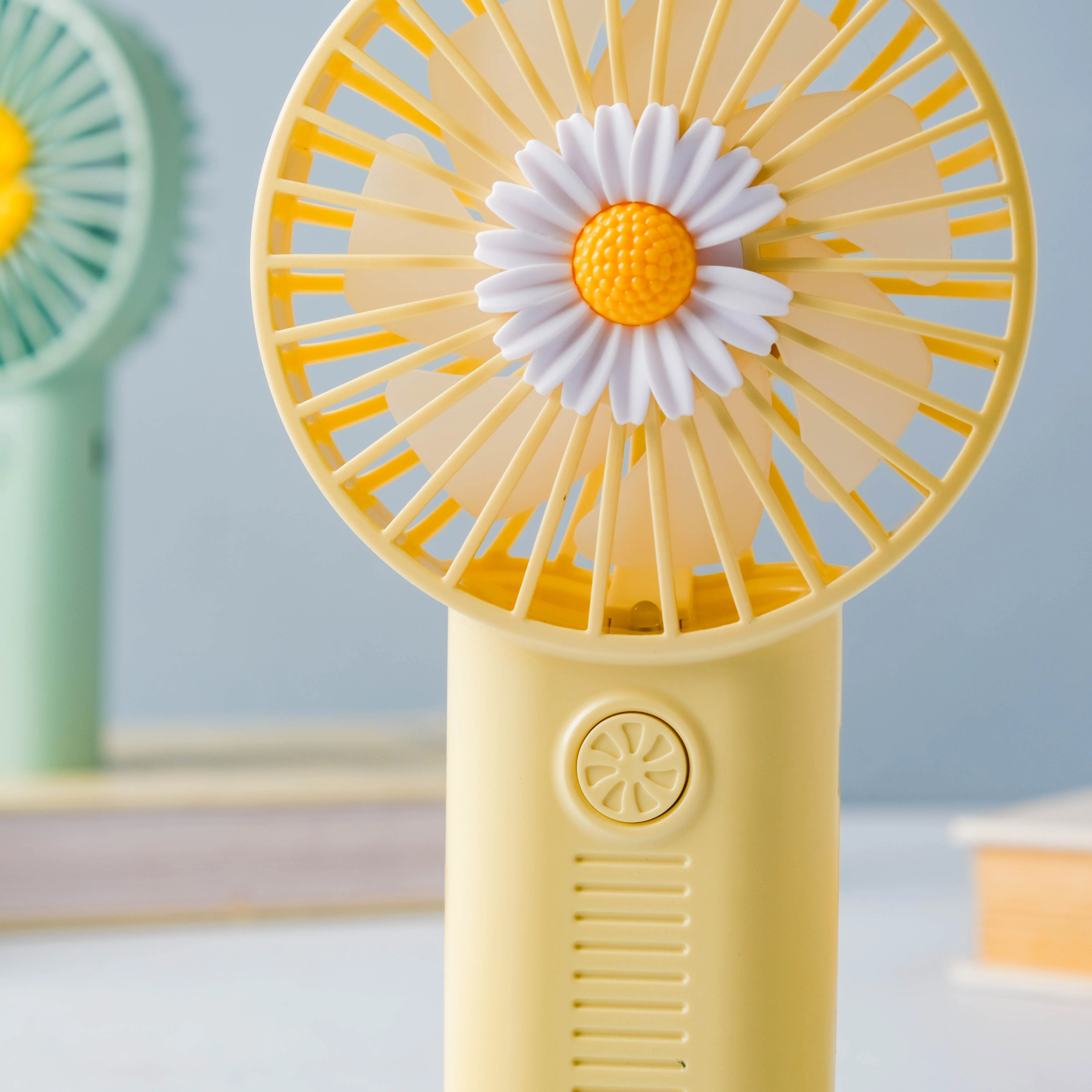 Small USB Fan - Image 18