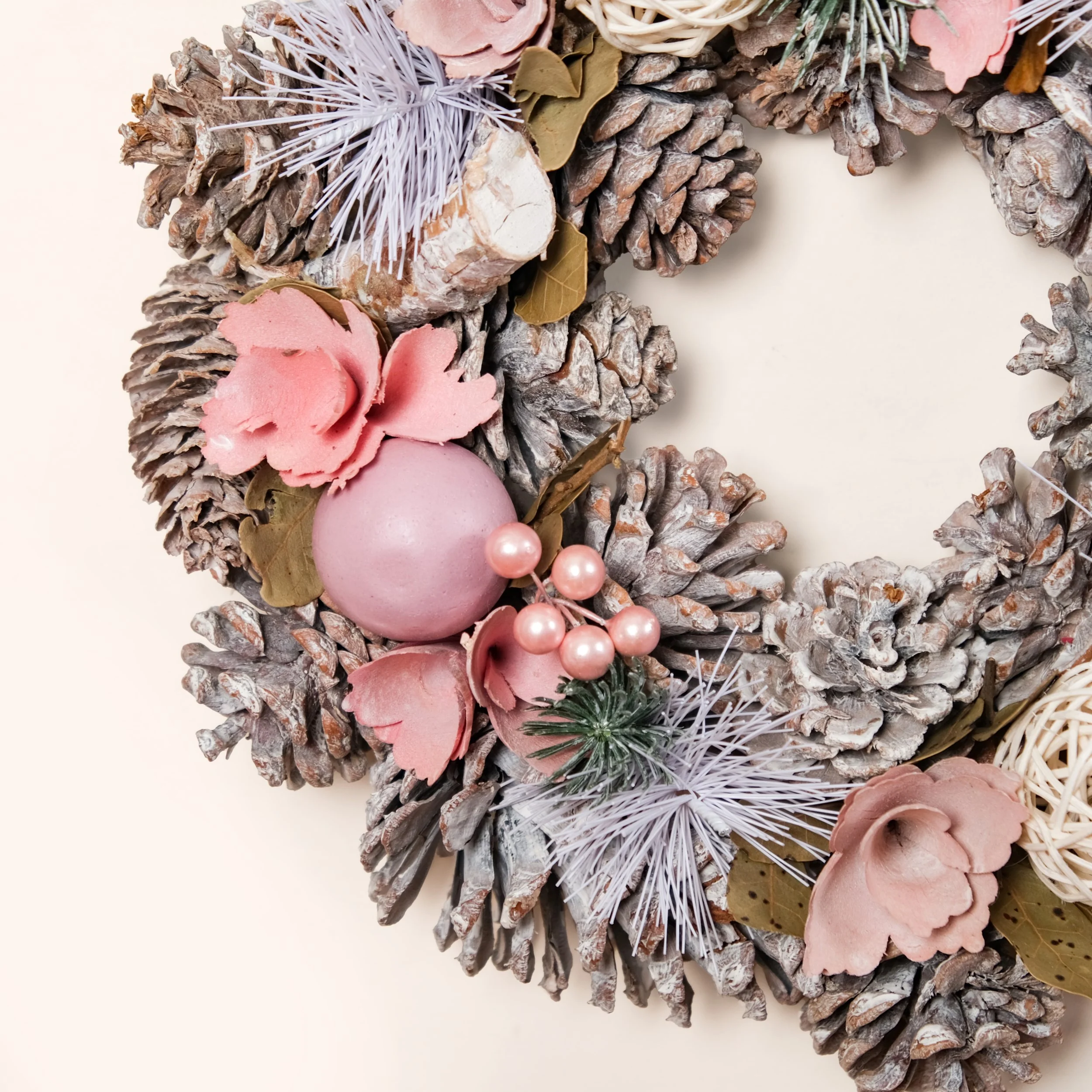 Snow Kissed Holiday Wreath For Sustainable Home Decor - Image 6