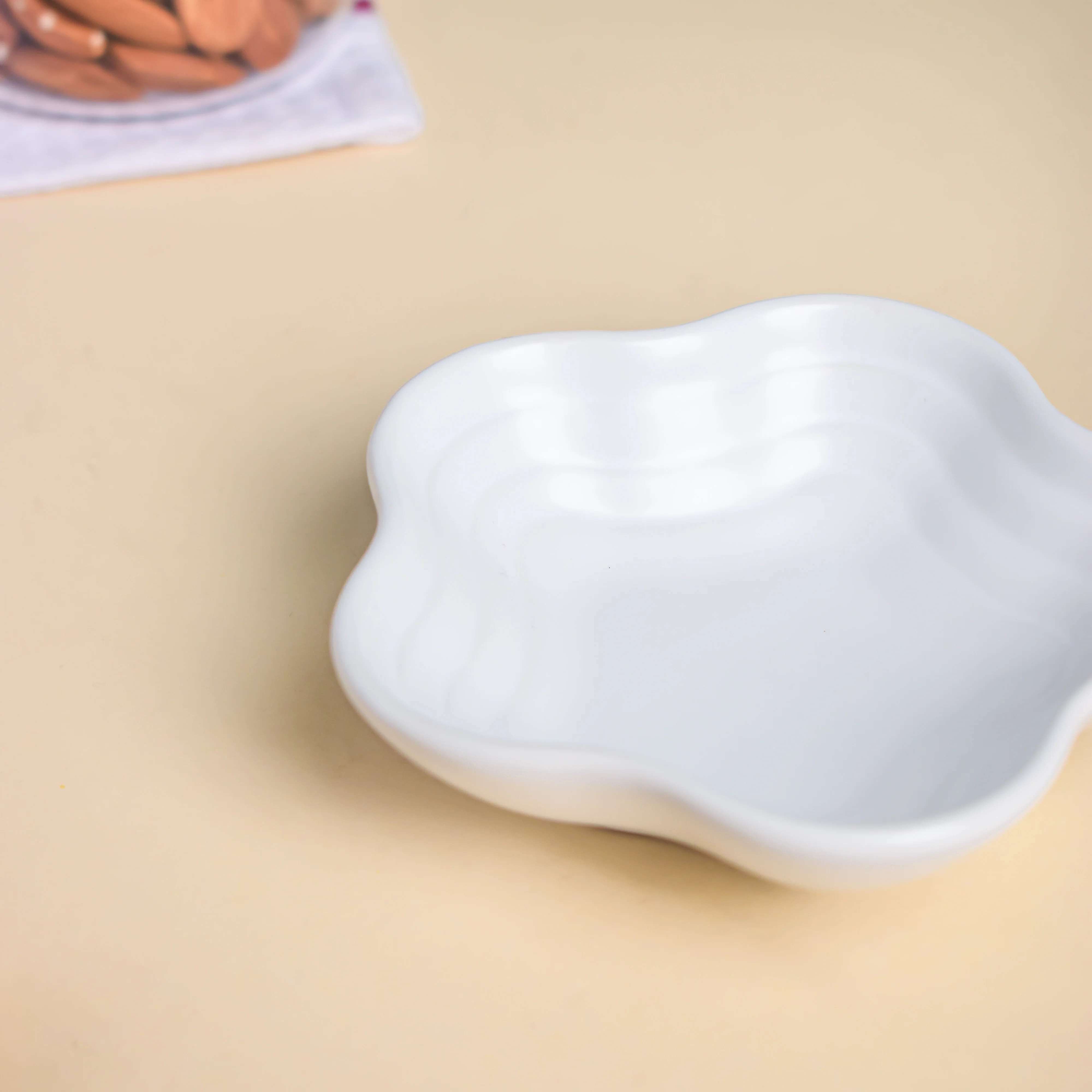 Snow White Floral Dip Bowl - Image 3