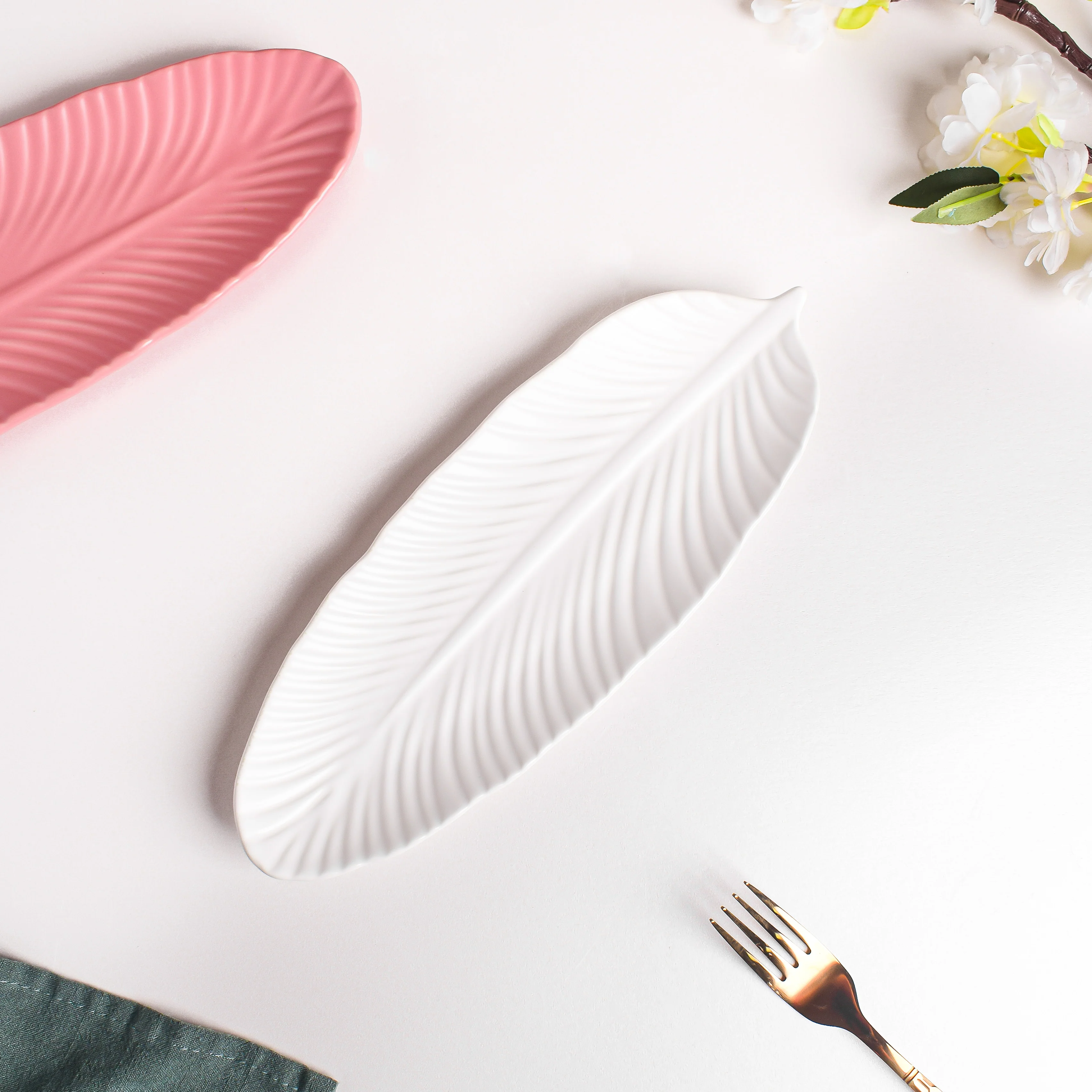 Snow White Leaf Platter - Image 3