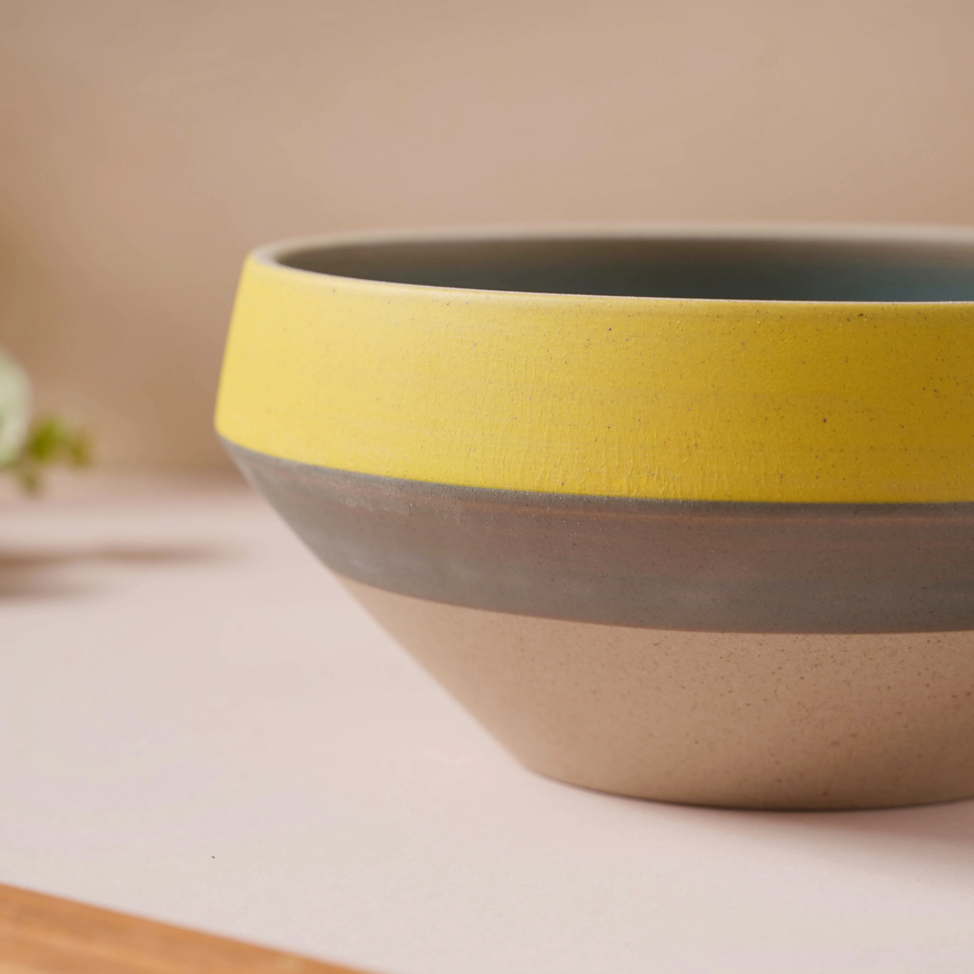 Soboku Grey And Yellow Small Serving Bowl 6.5 Inch 1 L - Image 4