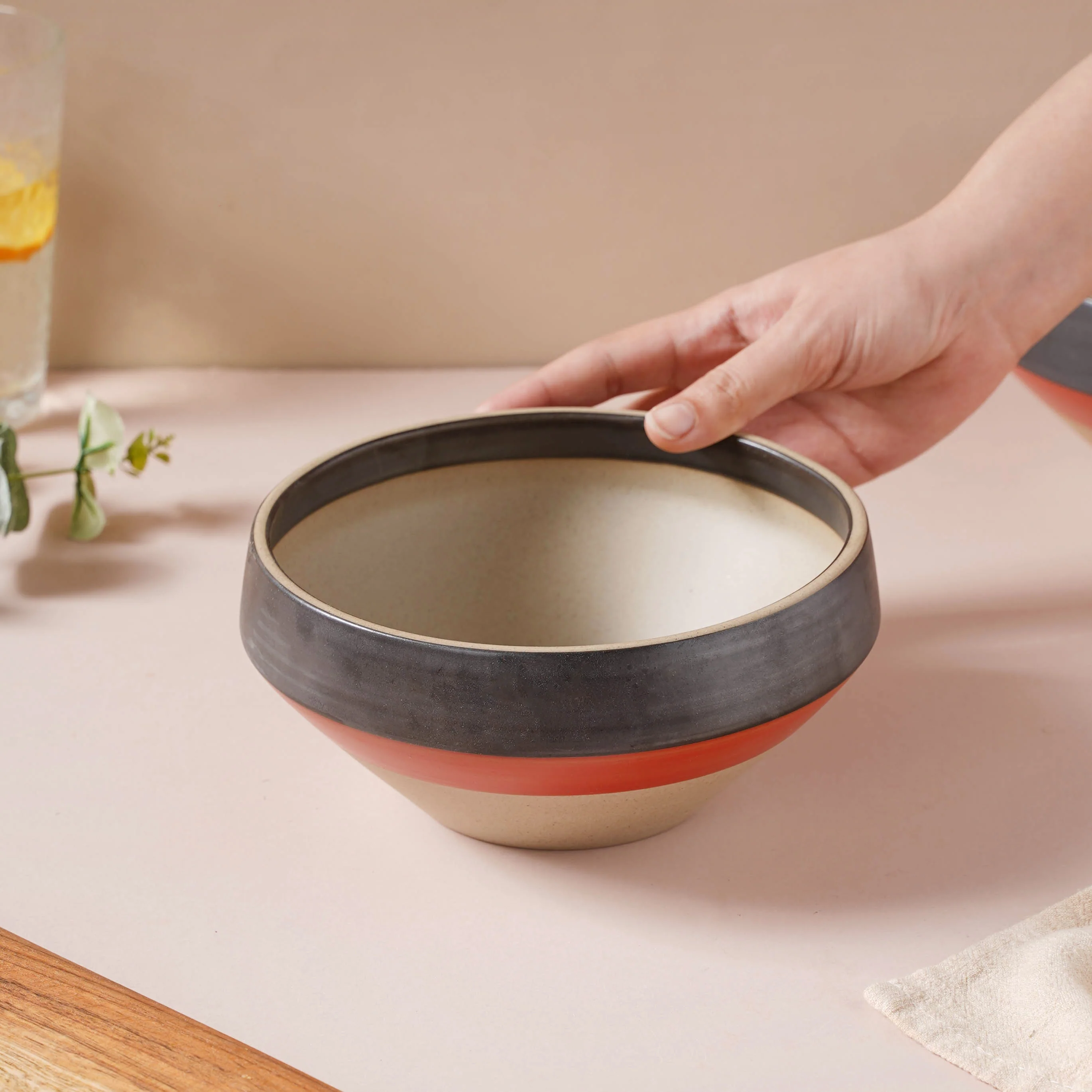 Soboku Red And Black Small Serving Bowl 6.5 Inch 1 L - Image 3