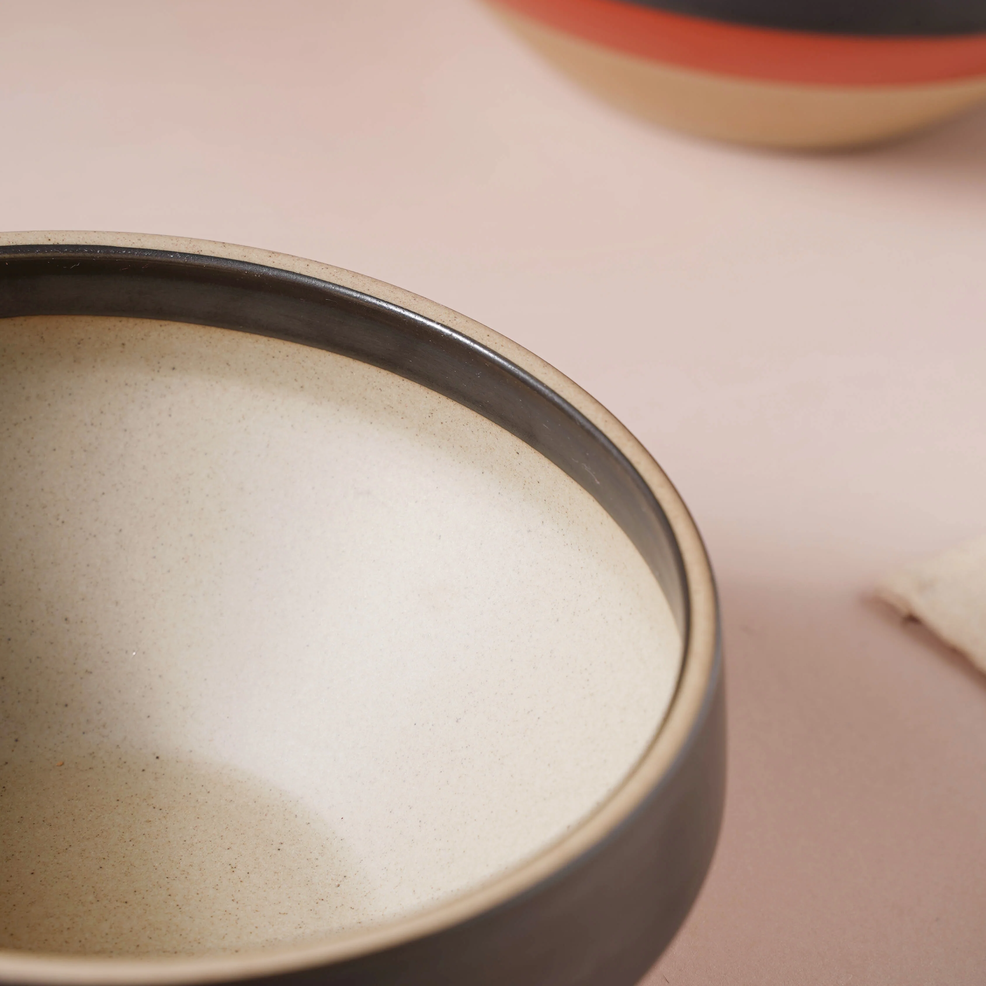Soboku Red And Black Small Serving Bowl 6.5 Inch 1 L - Image 6