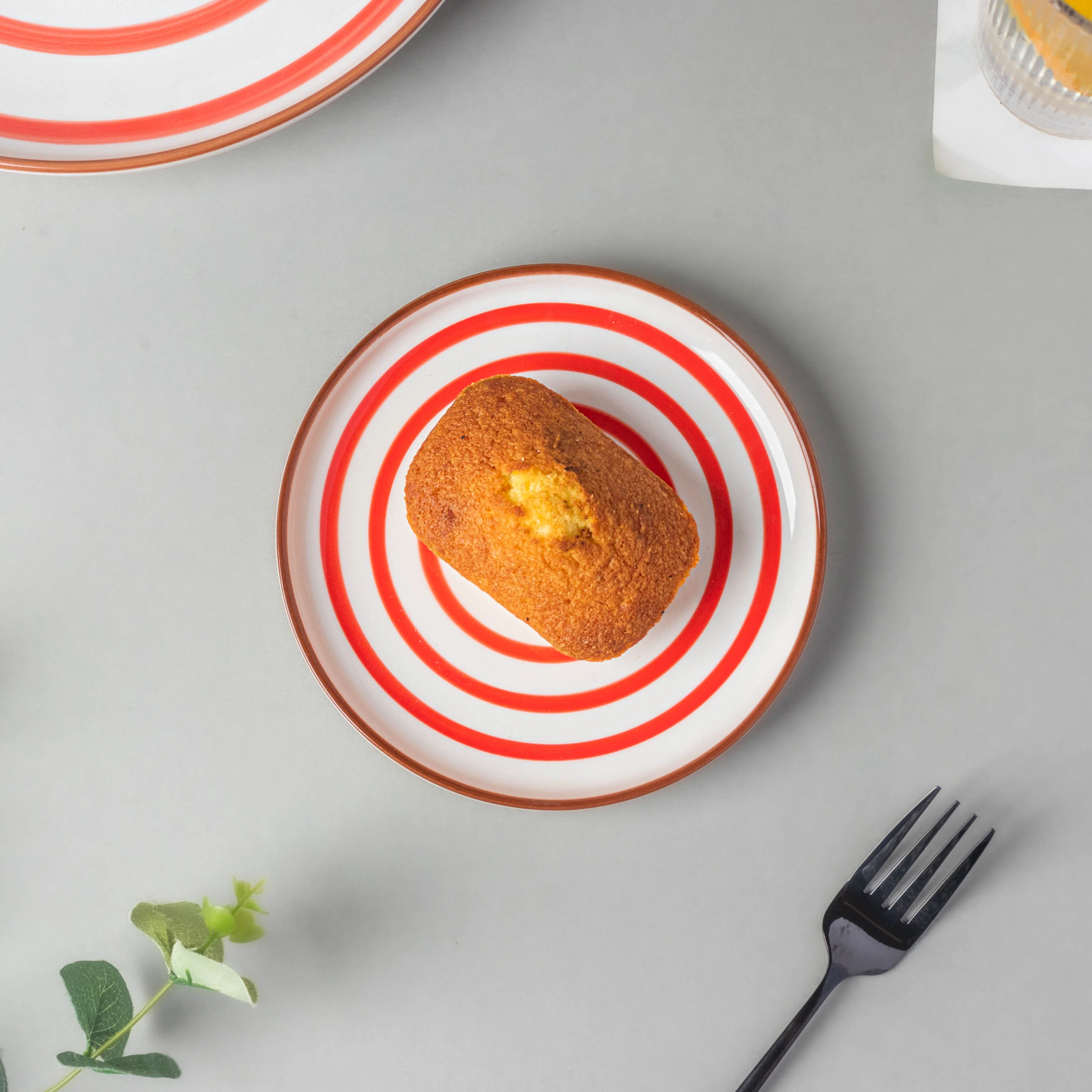 Spiral Snack Plate Red 6 Inch - Image 3