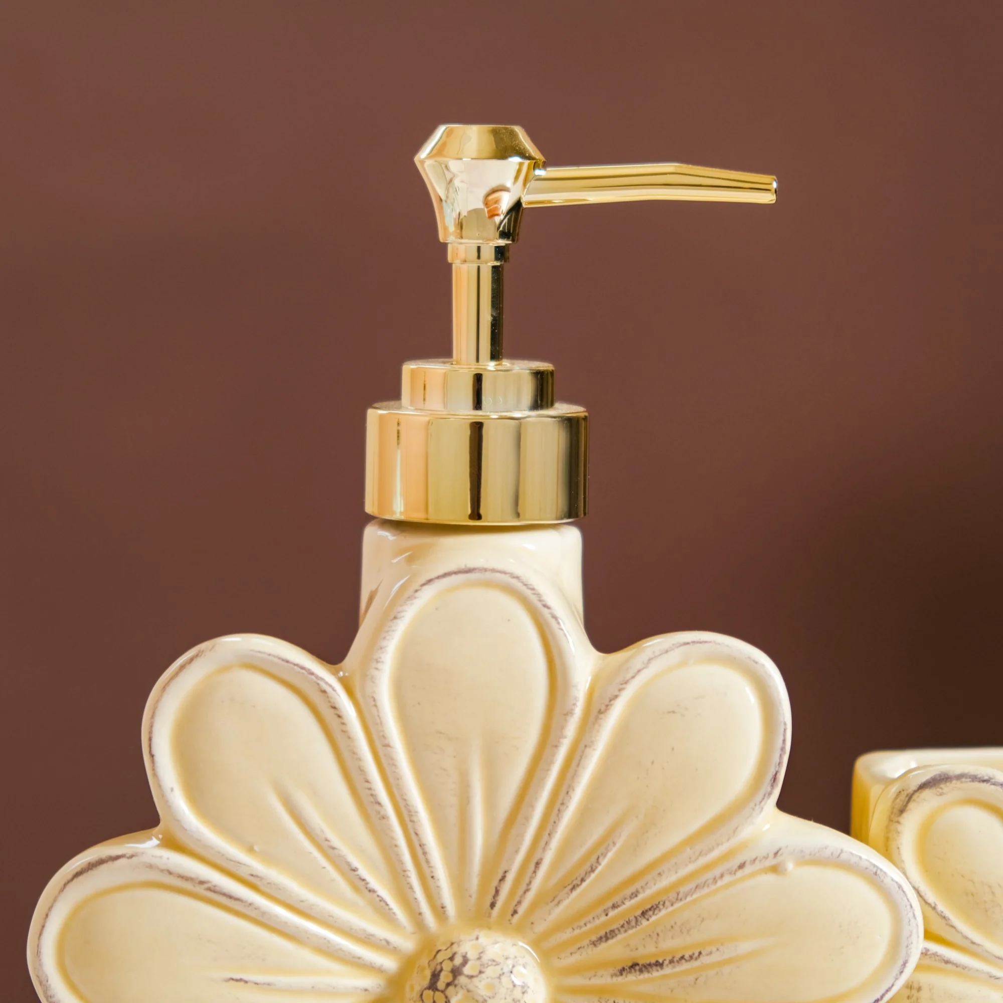 Spring Flower Liquid Dispenser With Holder Yellow - Image 11