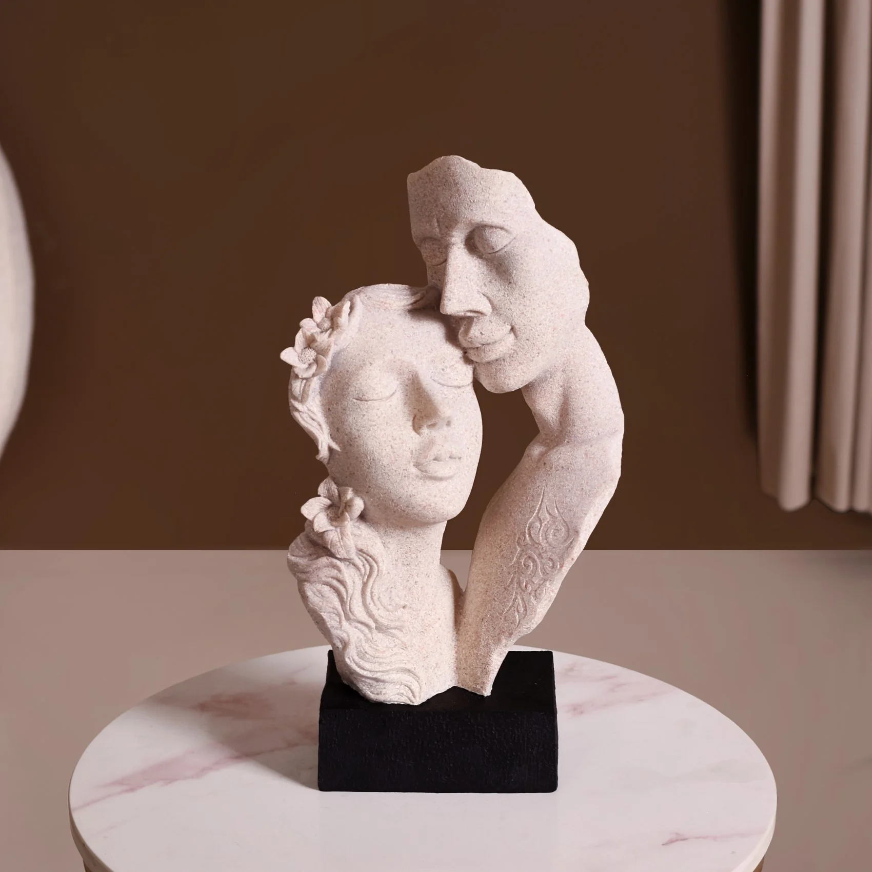Stone Finish Warm Embrace Couple Figurine For Home Decor - Image 3