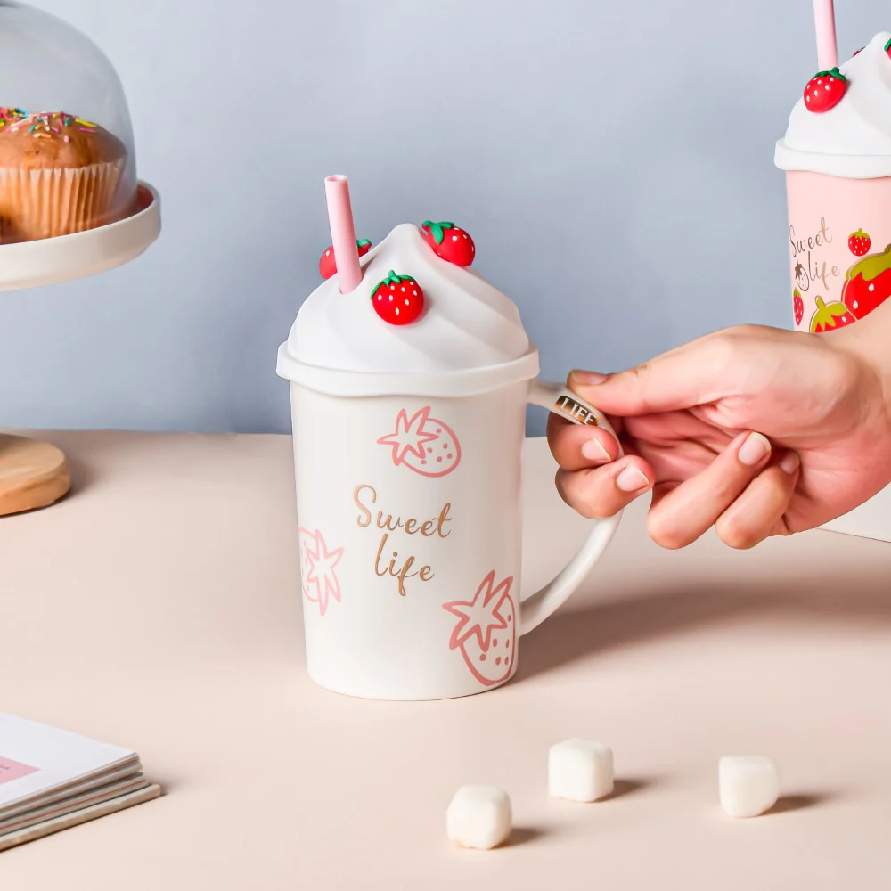 Strawberry Coffee Mug With Lid And Straw 380 ml - Image 2