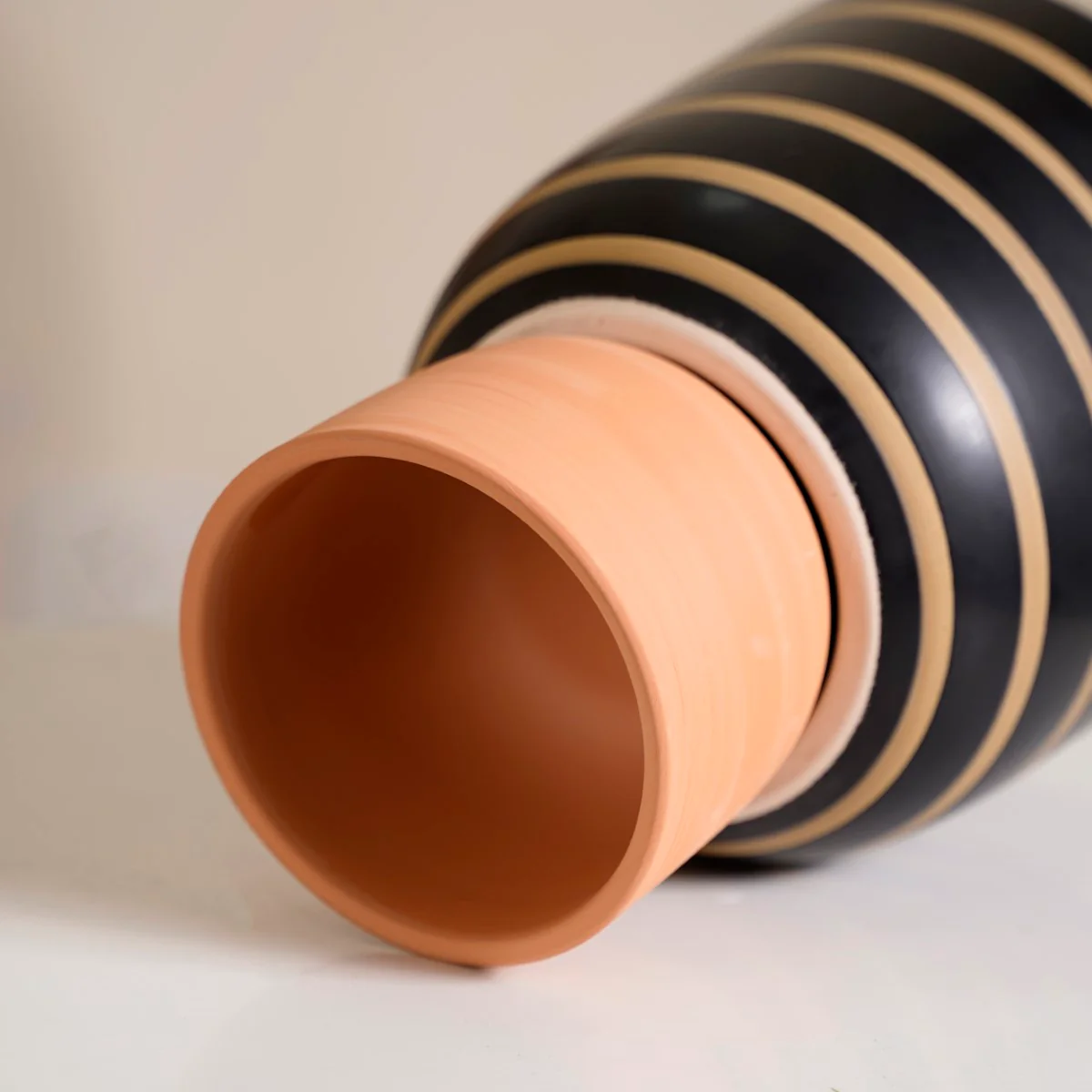 Striped Ceramic Flower Vase Black - Image 3