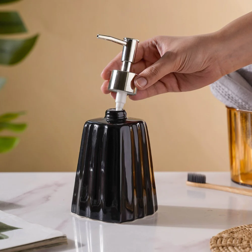 Striped Ceramic Soap Dispenser Black 7 Inch - Image 2