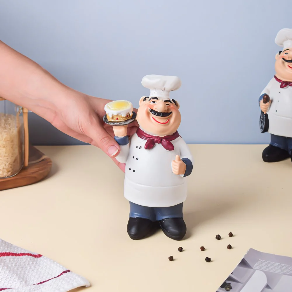 Stubby Chef With Pie - Image 2