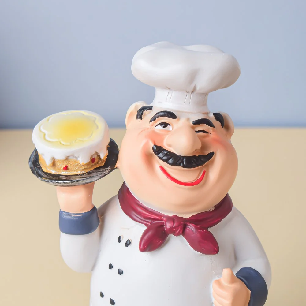 Stubby Chef With Pie - Image 4