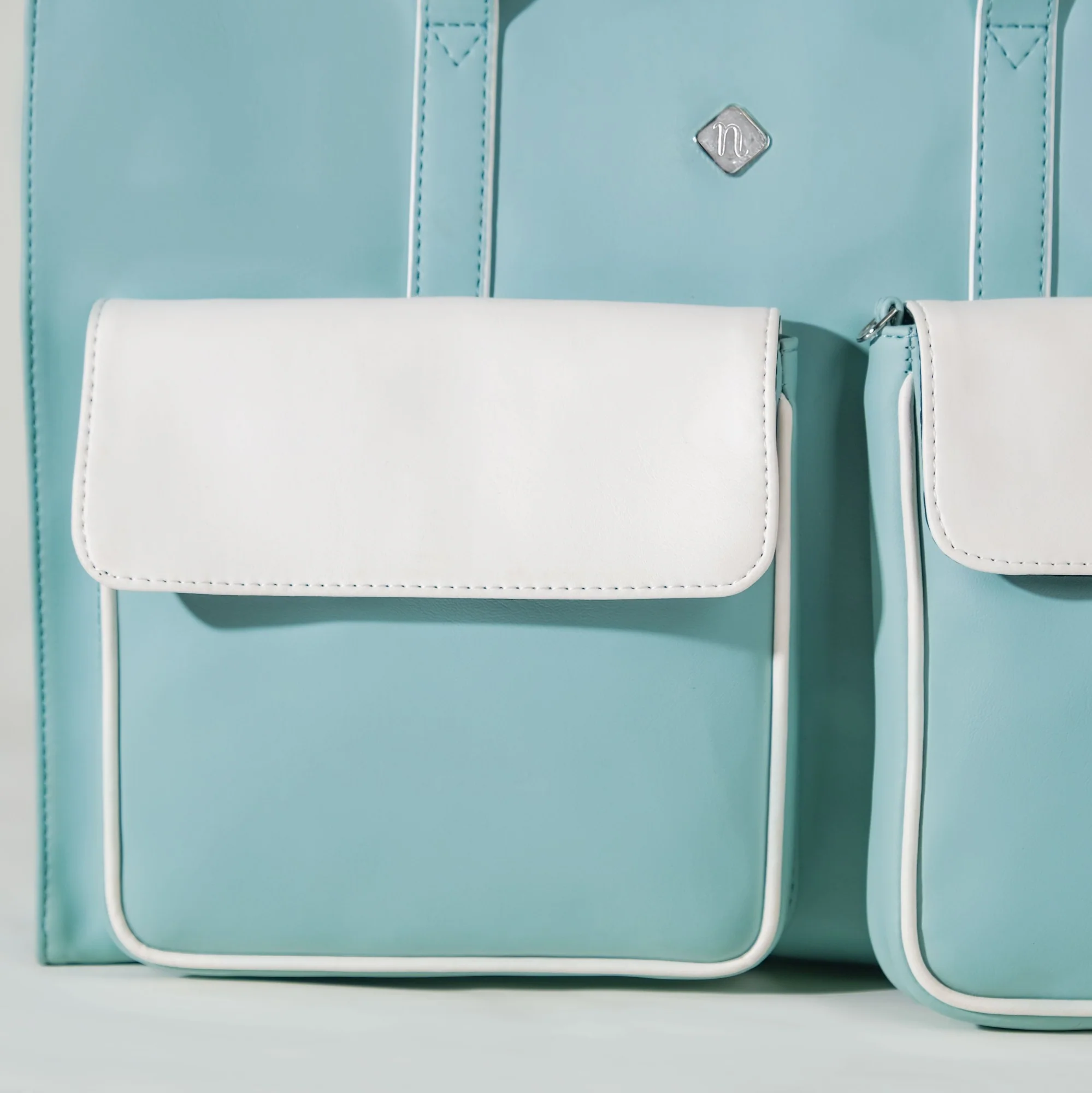 Stylish Travel Tote Bag Turquoise - Image 13