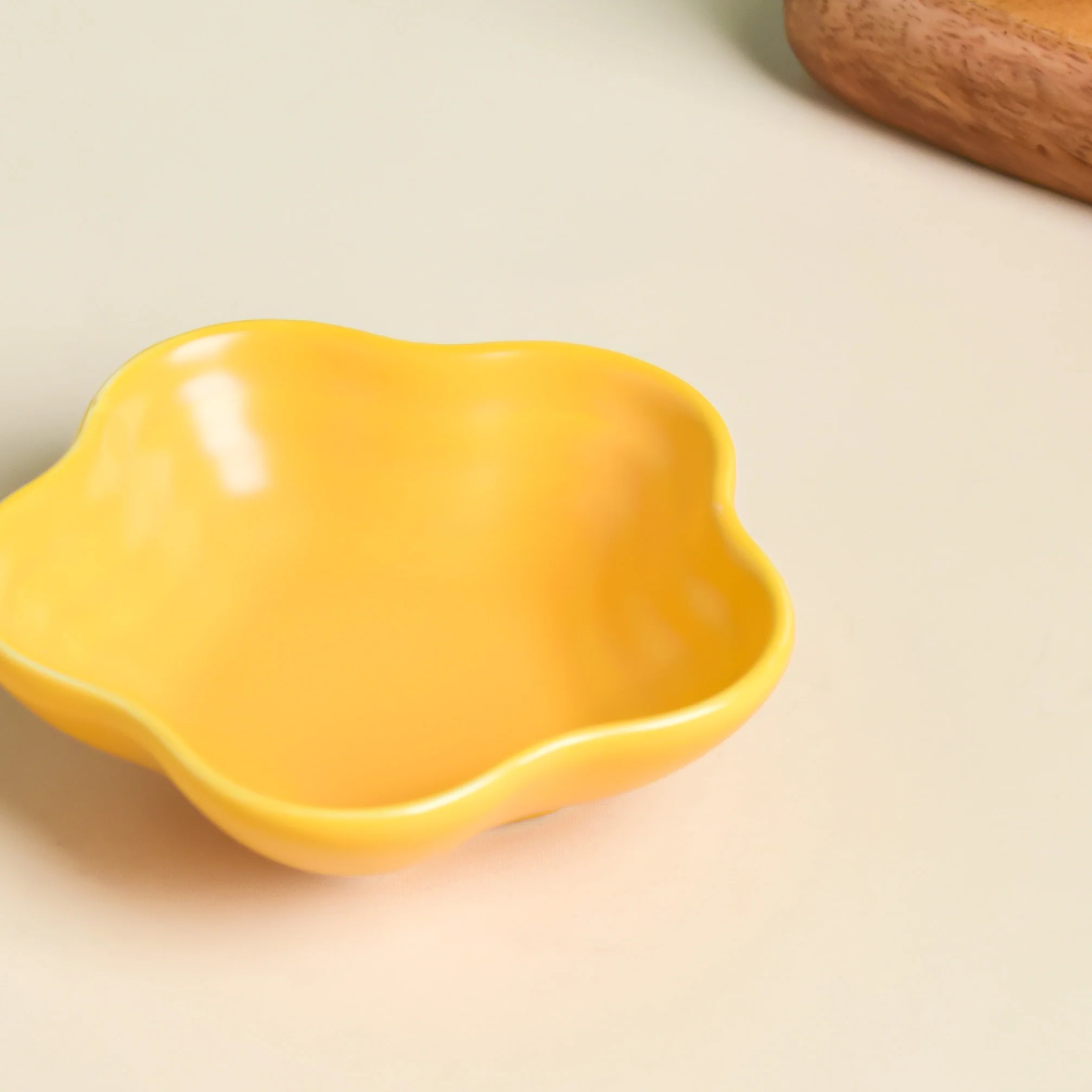 Sunny Side Up Floral Dip Bowl - Image 6