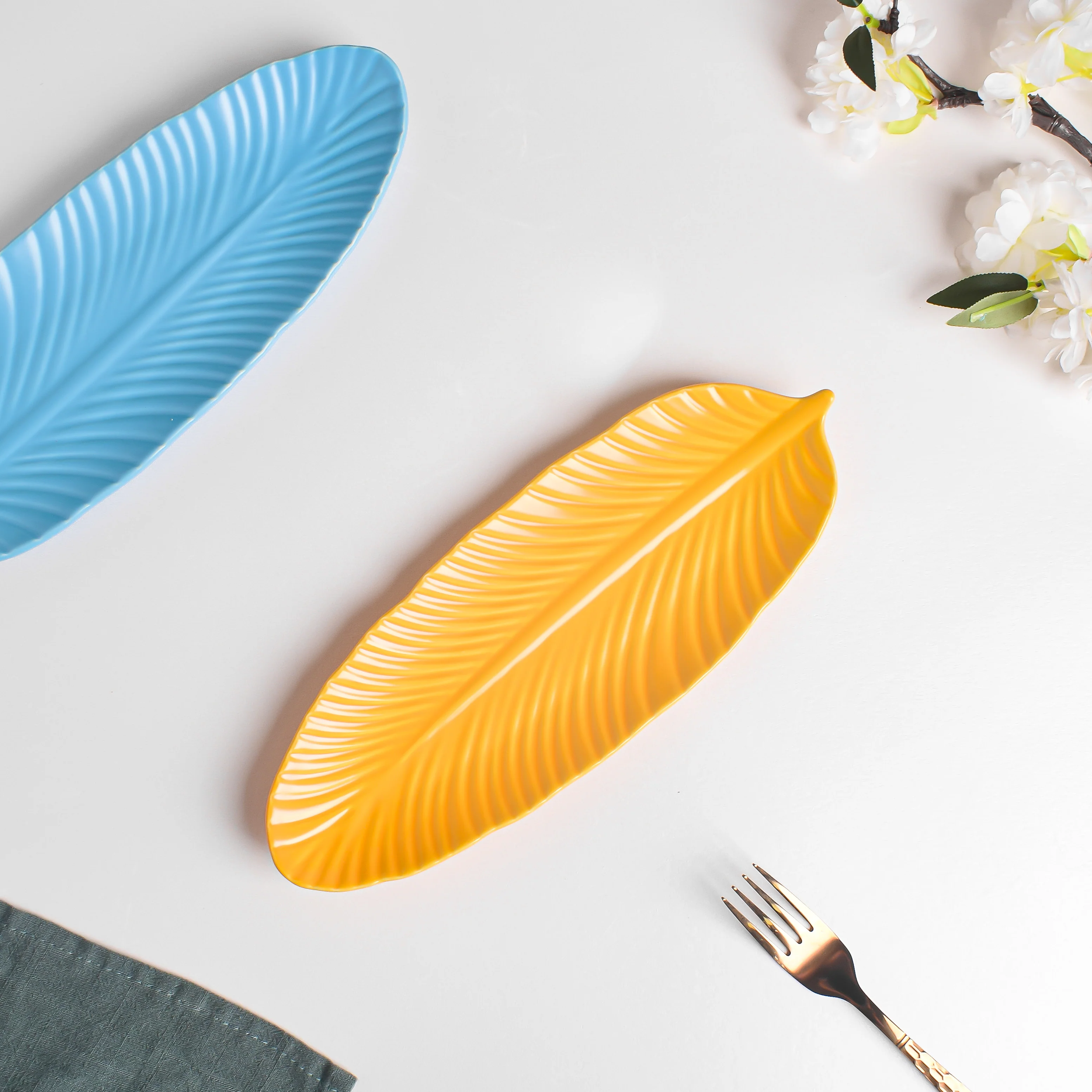 Sunny Side Up Leaf Platter - Image 3