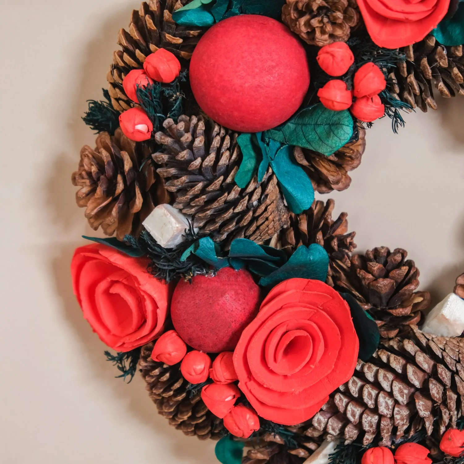 Sustainable Christmas Wreath For Wall Decoration - Image 7