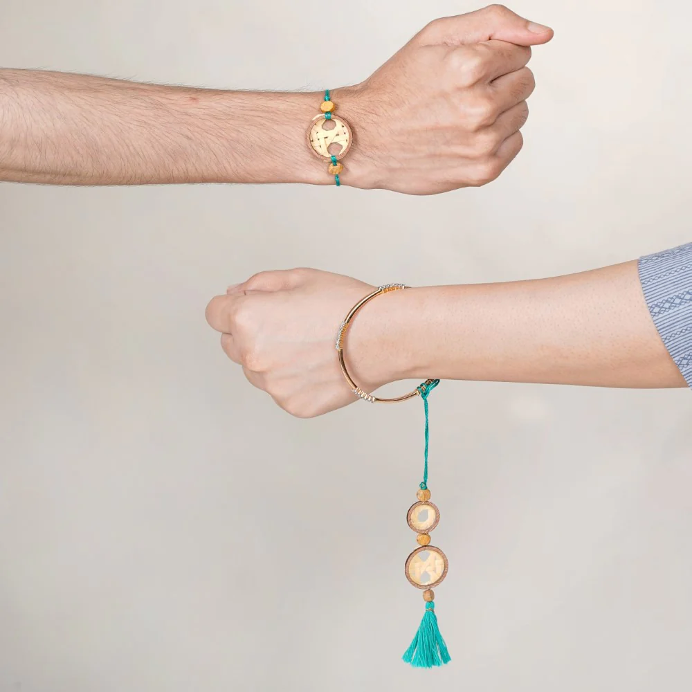Sustainable Rakhi Gift Set For Bhai & Bhabhi Set Of 3 - Image 3