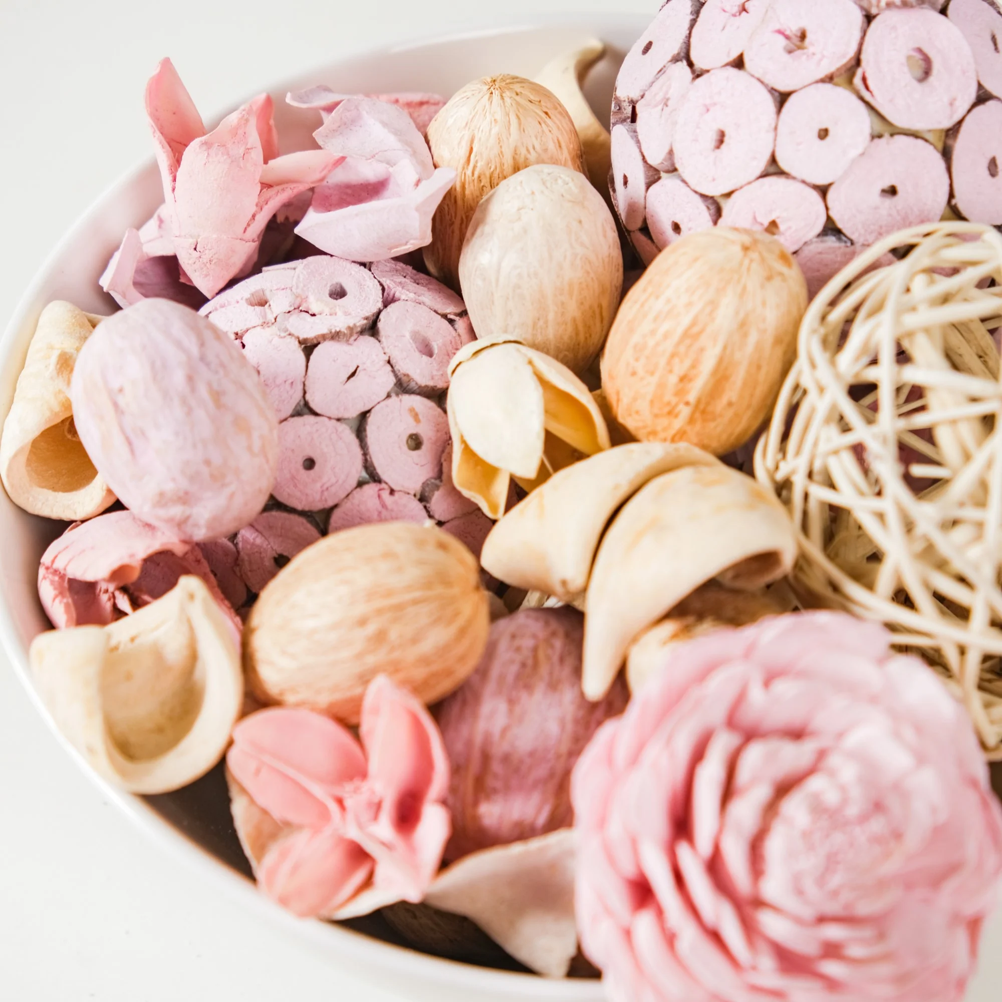 Sustainable Sola Flower Potpourri Pink - Image 3