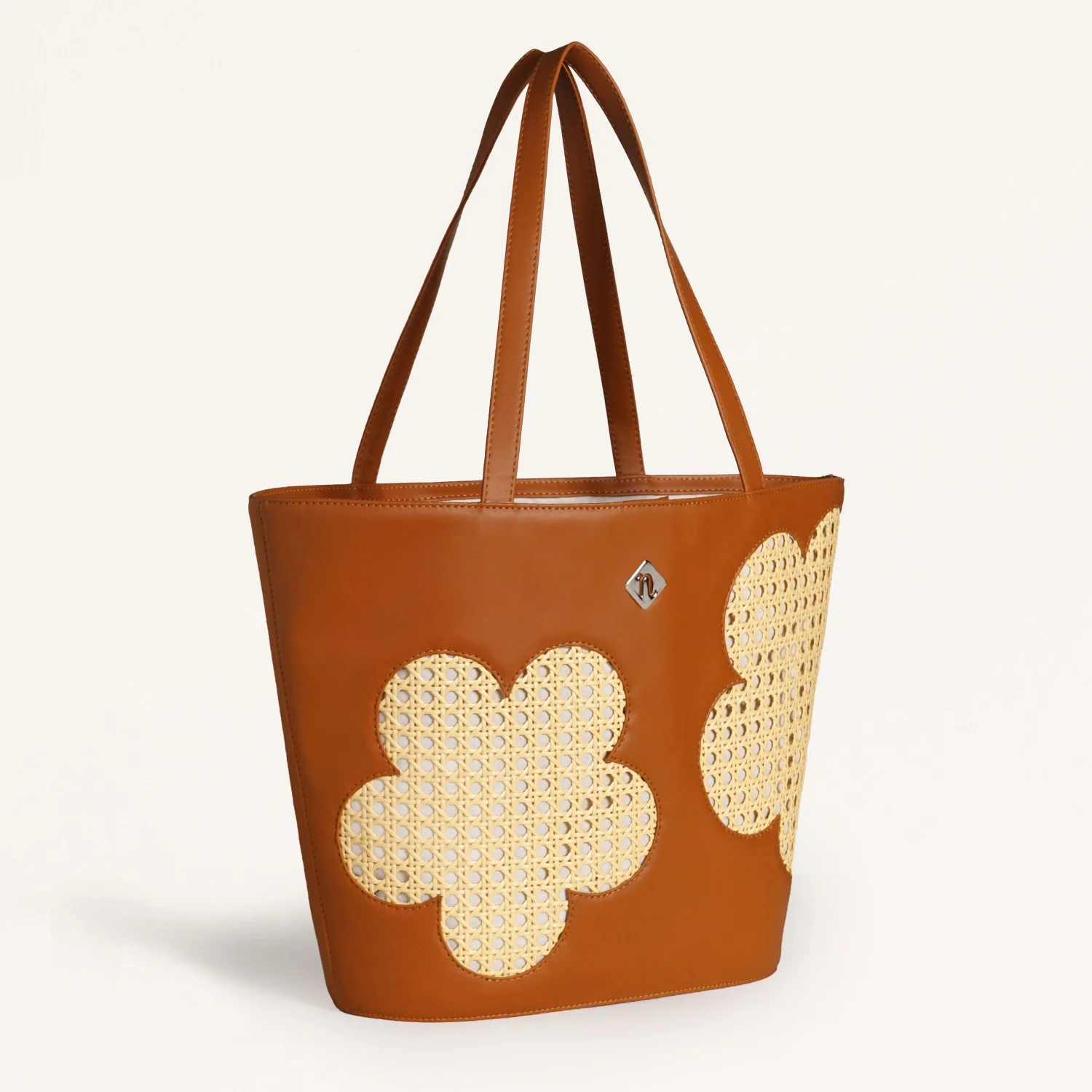 Tan Rattan Tote Bag With Back Pocket - Image 10