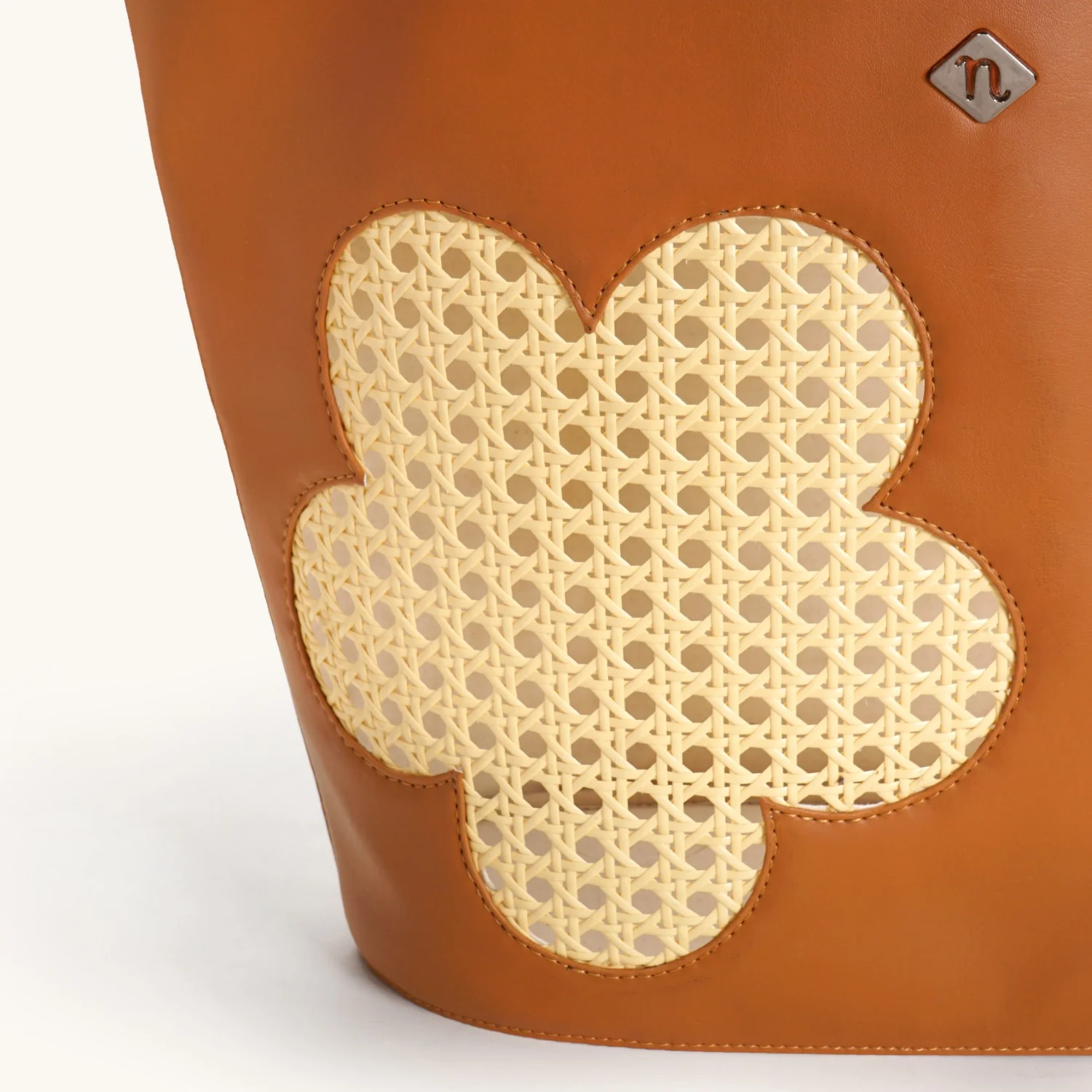 Tan Rattan Tote Bag With Back Pocket - Image 7