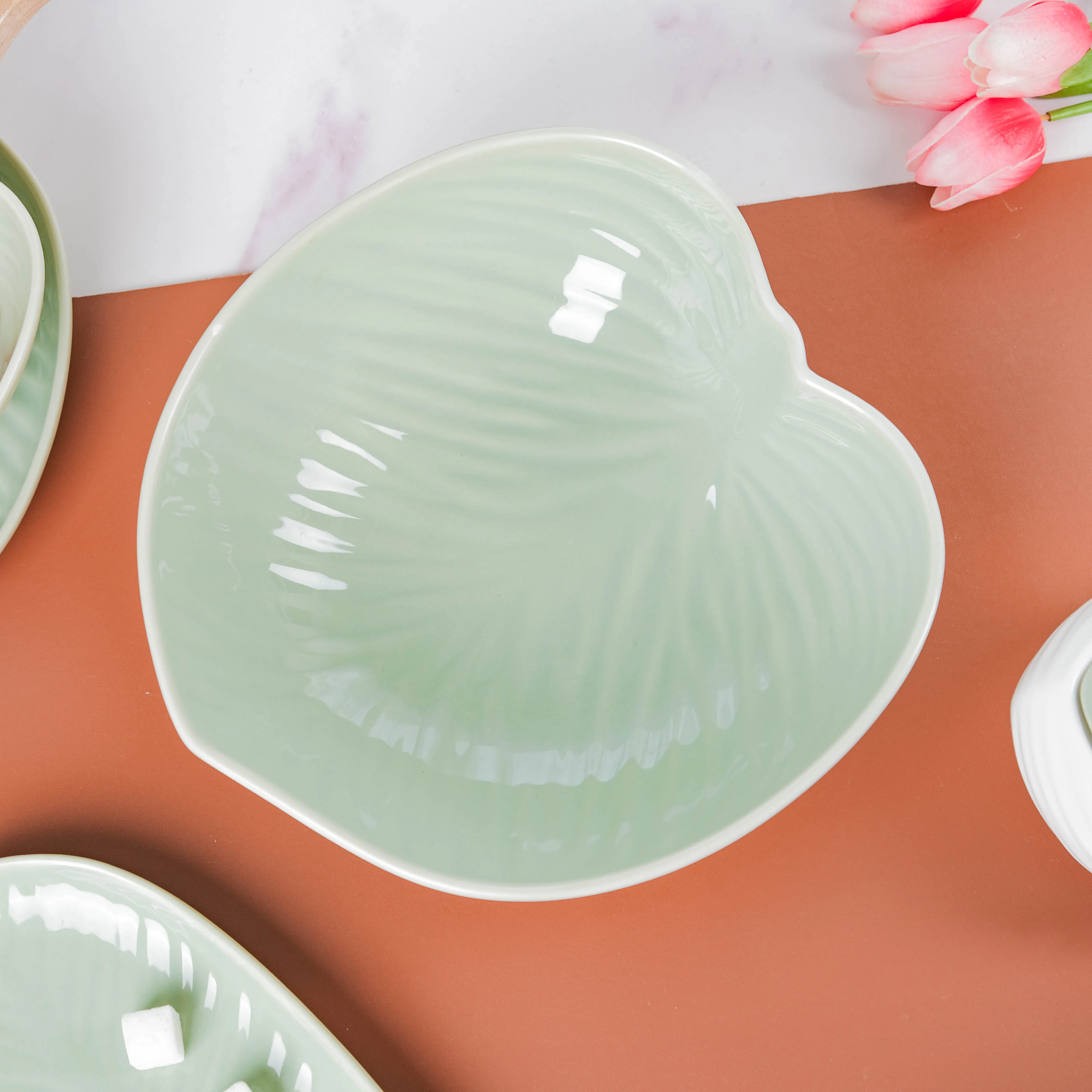 Taro Leaf Serving Bowl 9 Inch - Image 6
