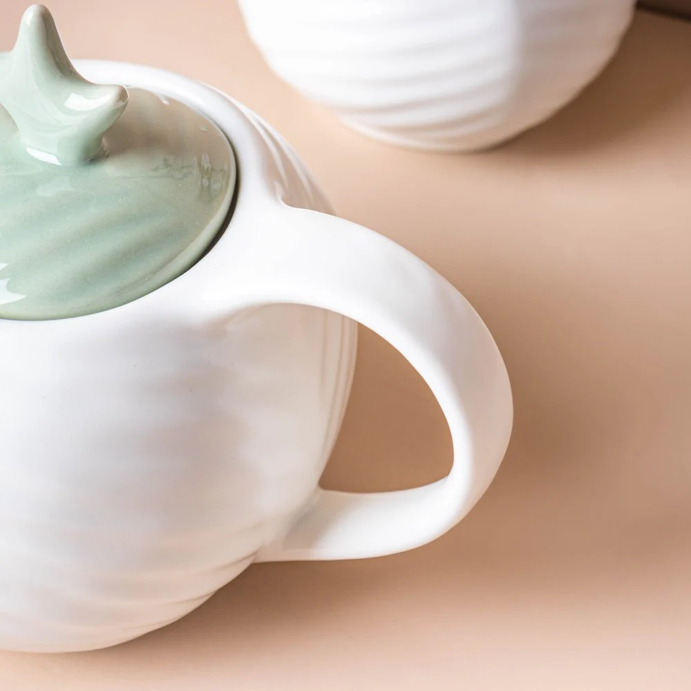 Taro Leaf Teapot With Lid - Image 7
