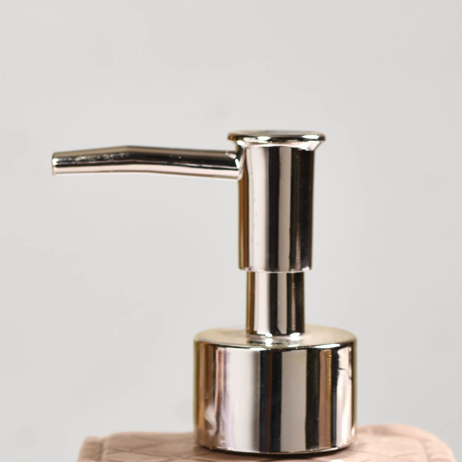 Taupe Gold Bow Accented Bath Accessories Set Of 3 - Image 11