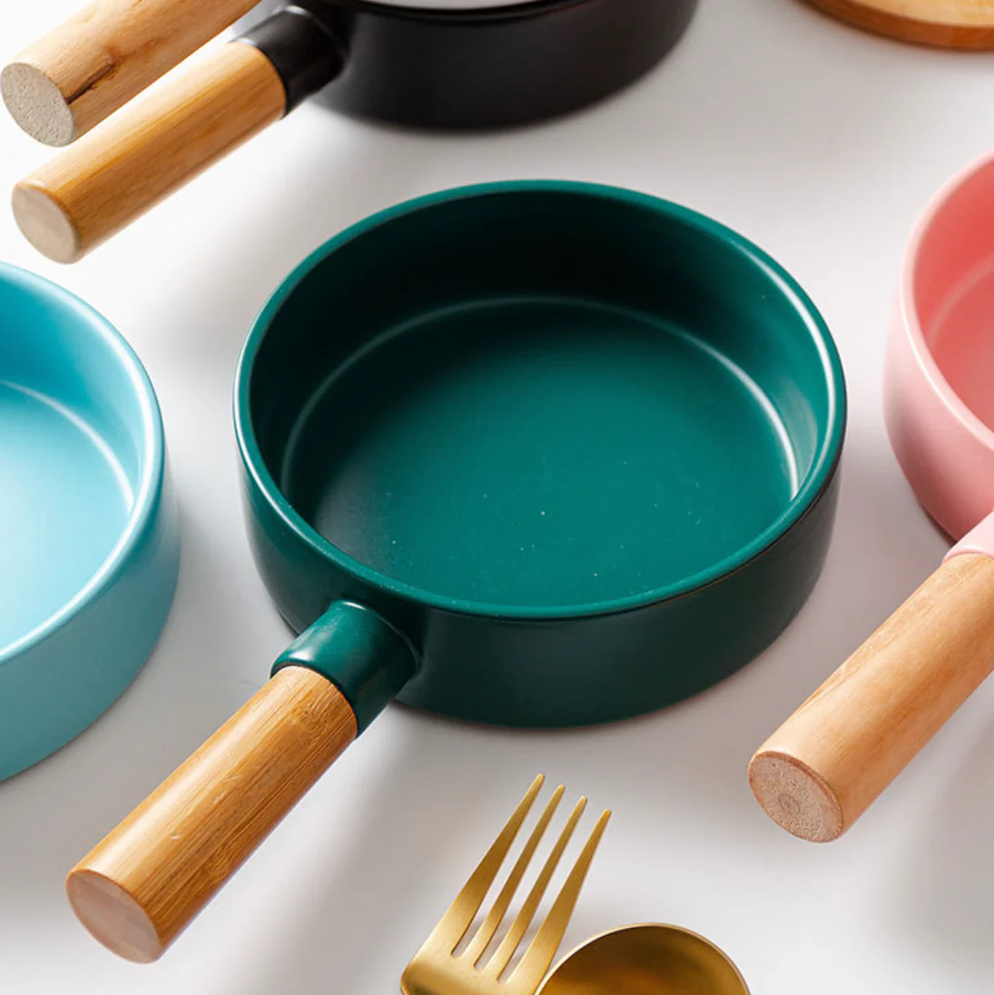 Teal Tantrum Baking Pan With Handle - Image 5
