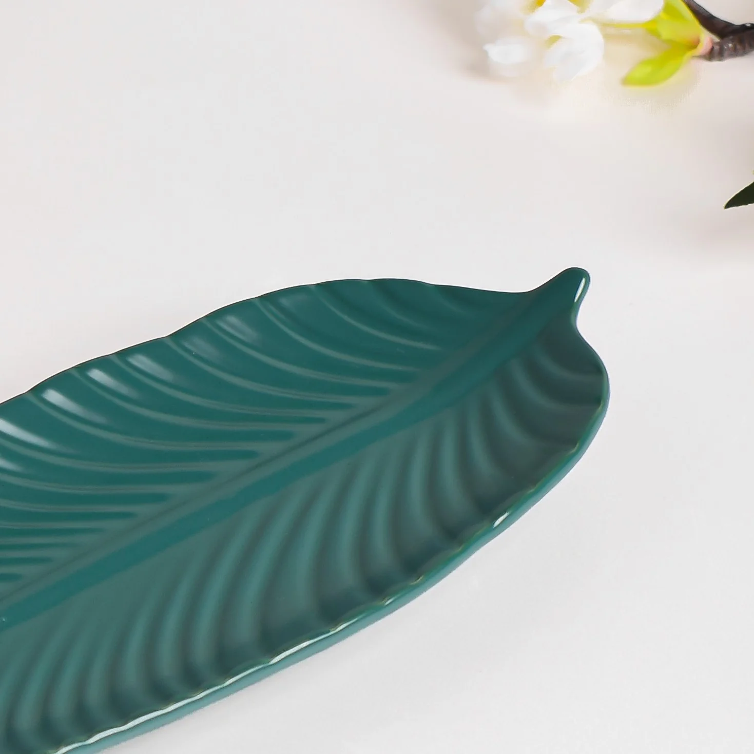 Teal Tantrum Leaf Platter - Image 3