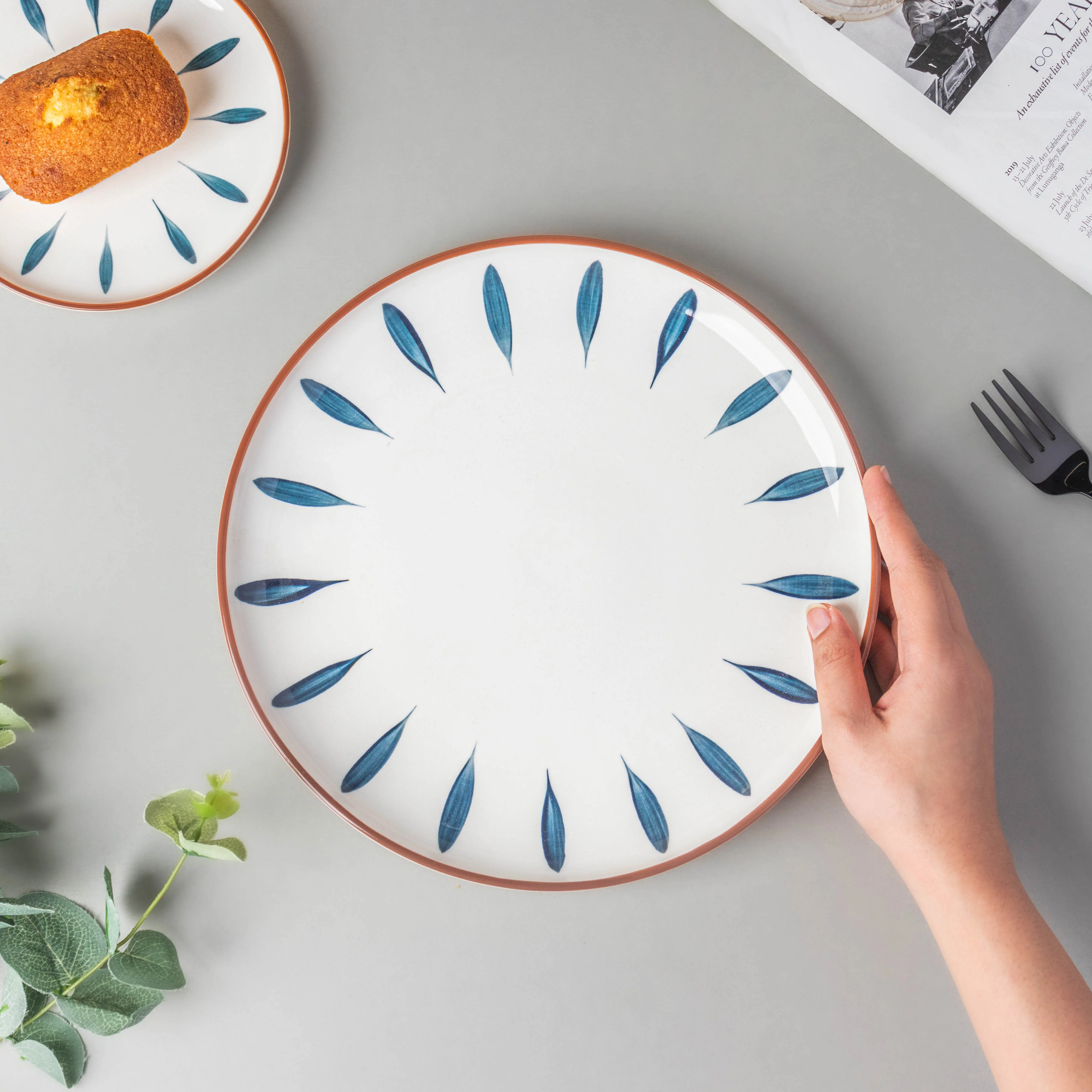 Teardrop Dinner Plate Blue 10 Inch - Image 3