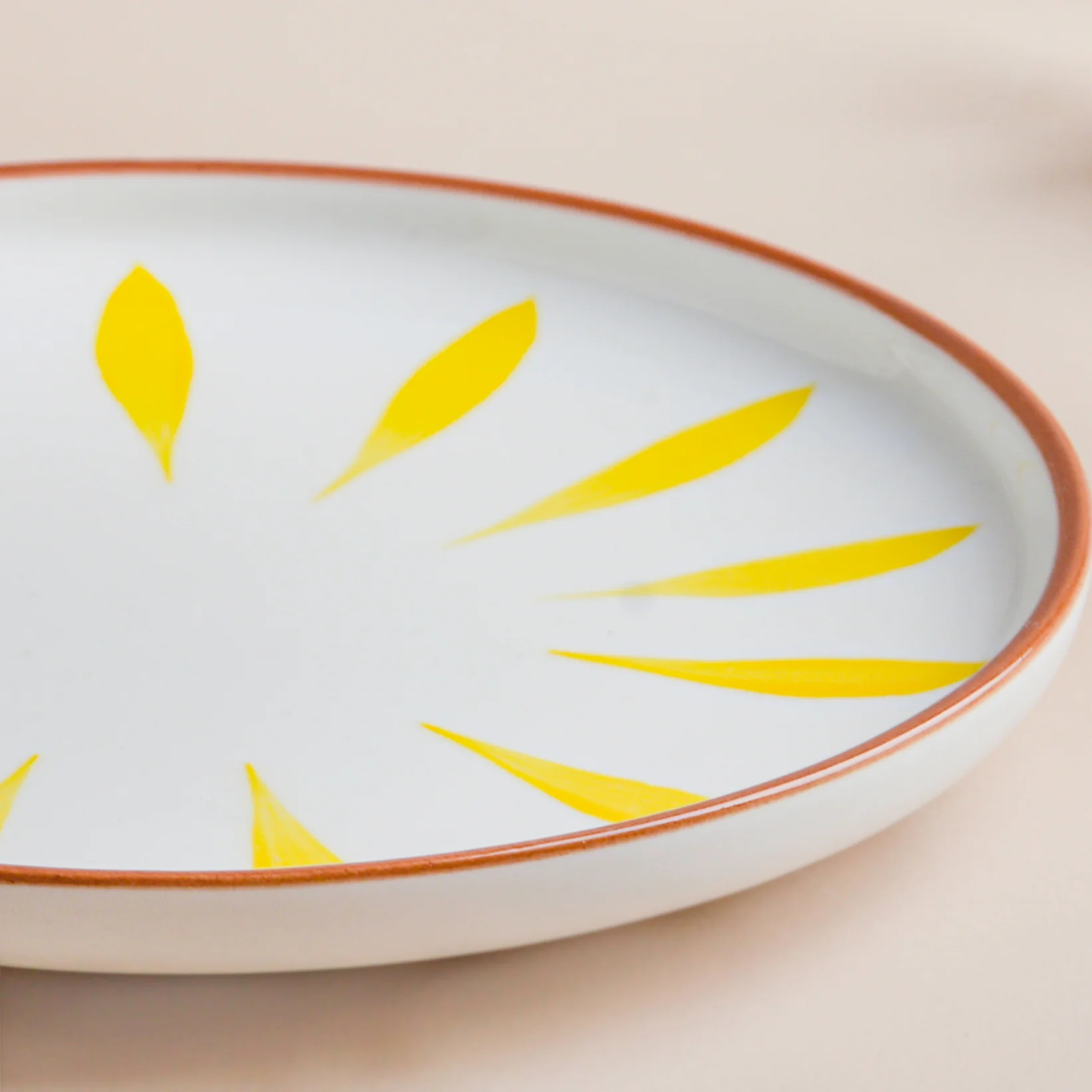 Teardrop Dinner Plate Yellow 10 Inch - Image 4
