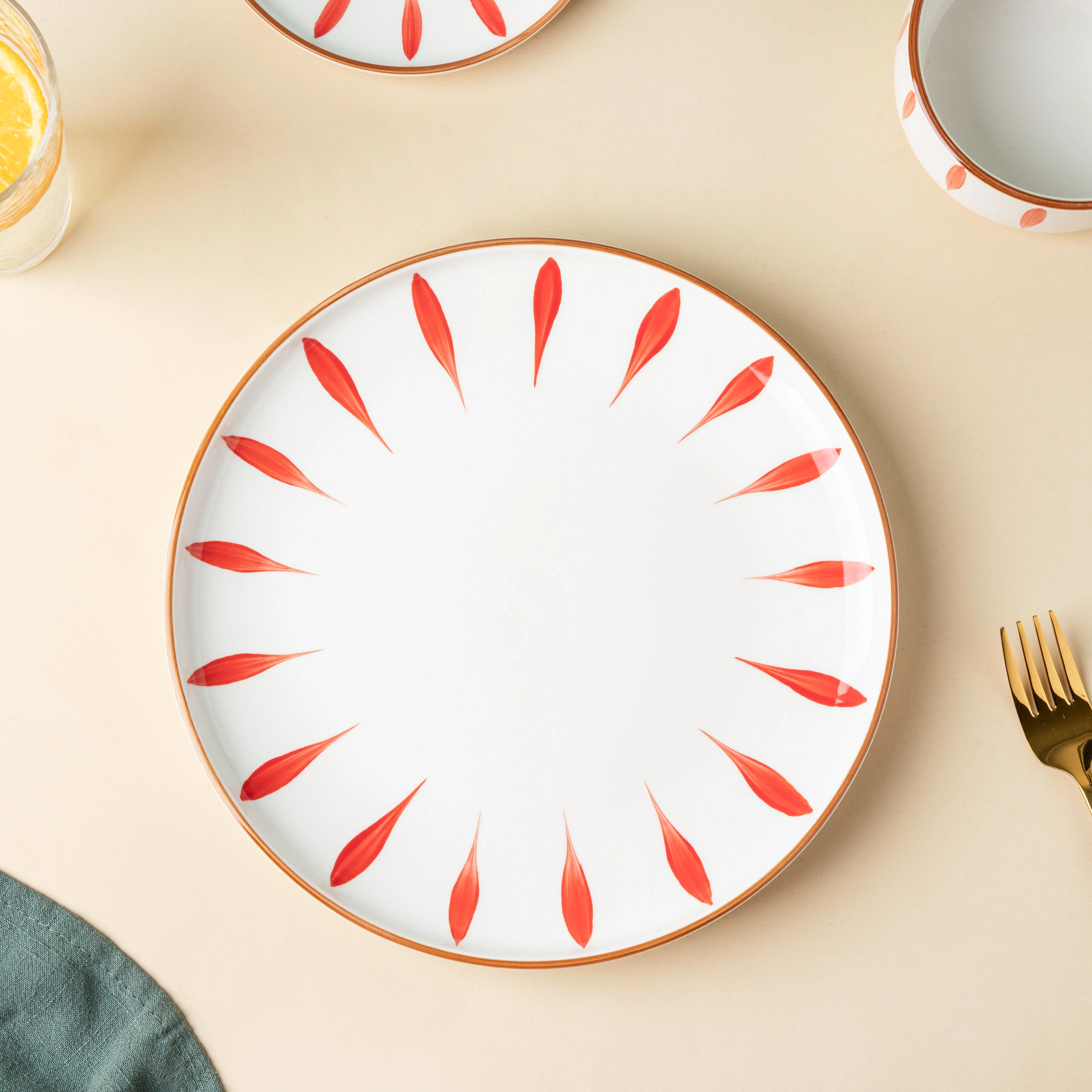 Teardrop Red 21 Piece Dinner Set For 6 - Image 4