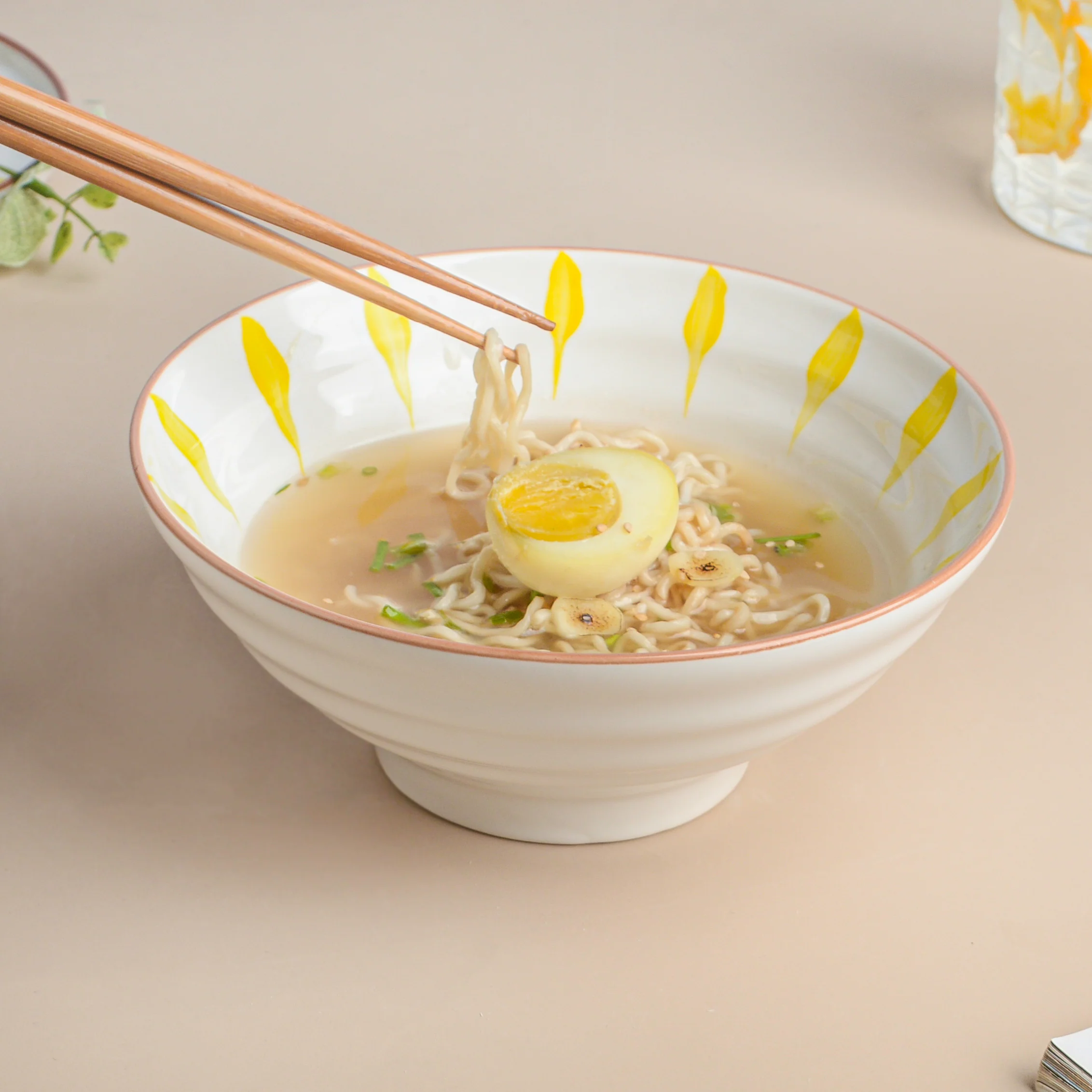 Teardrop Textured Ramen Bowl Yellow 550 ml - Image 2