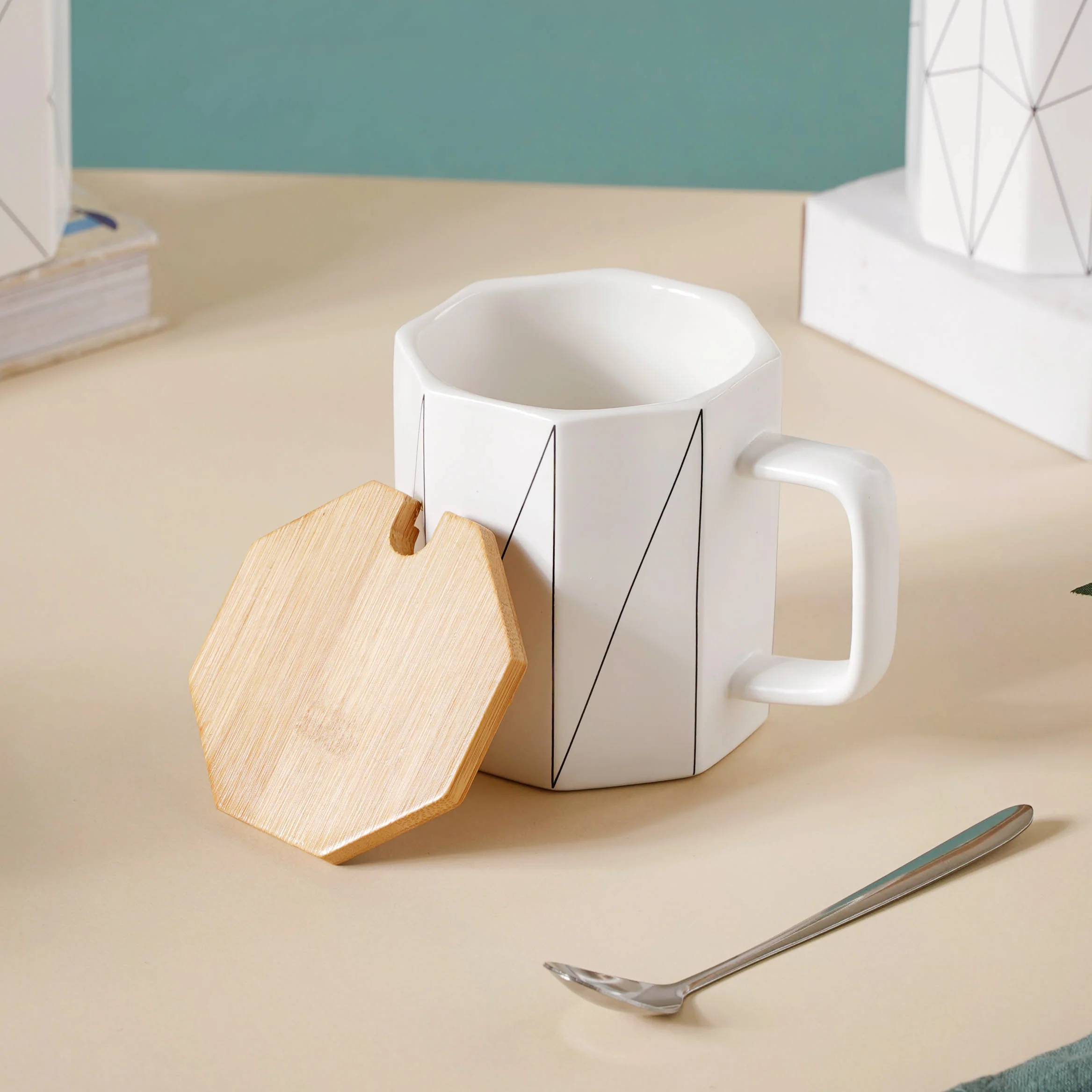 Textured Mug With Wooden Lid - Image 14