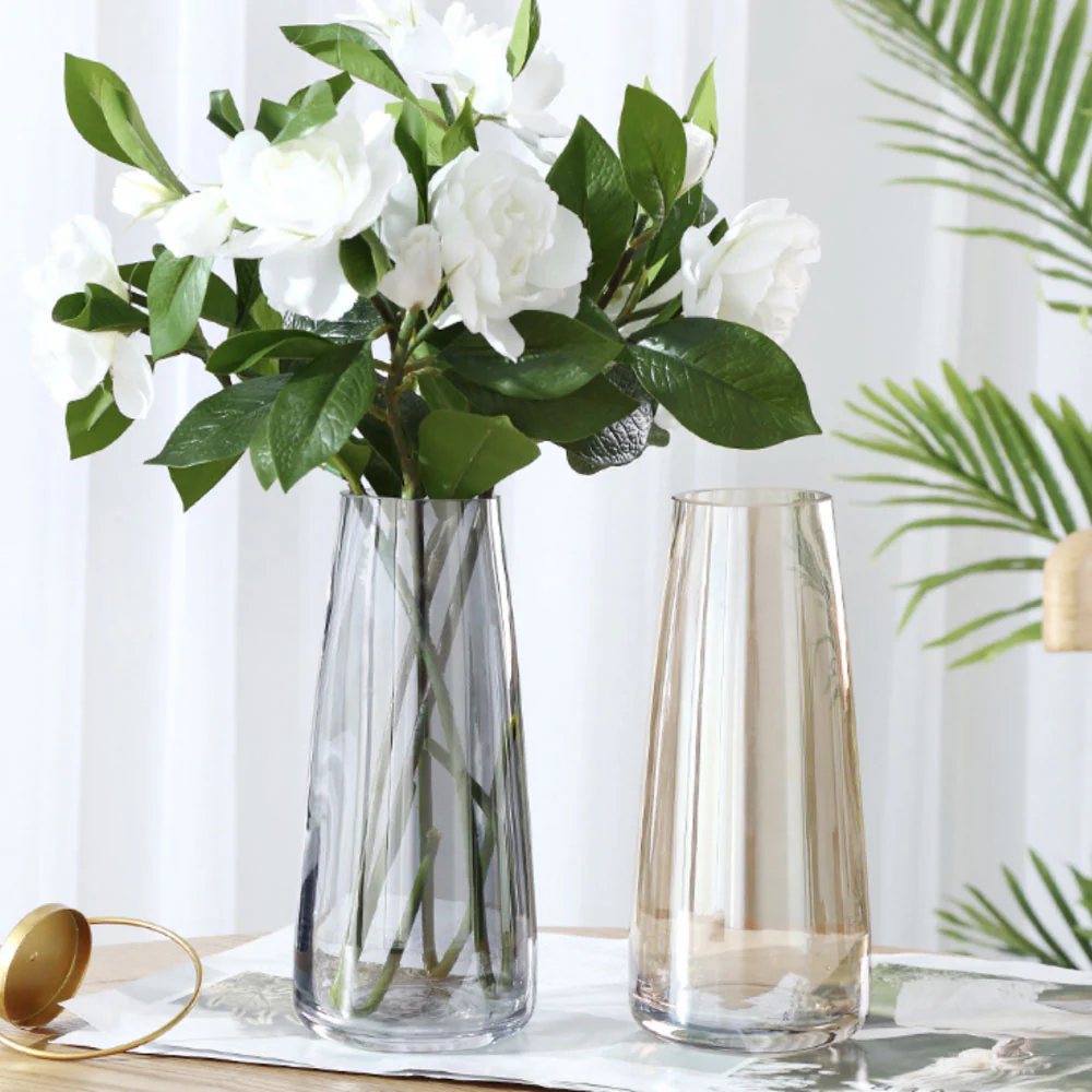 Transparent Glass Vase - Image 4