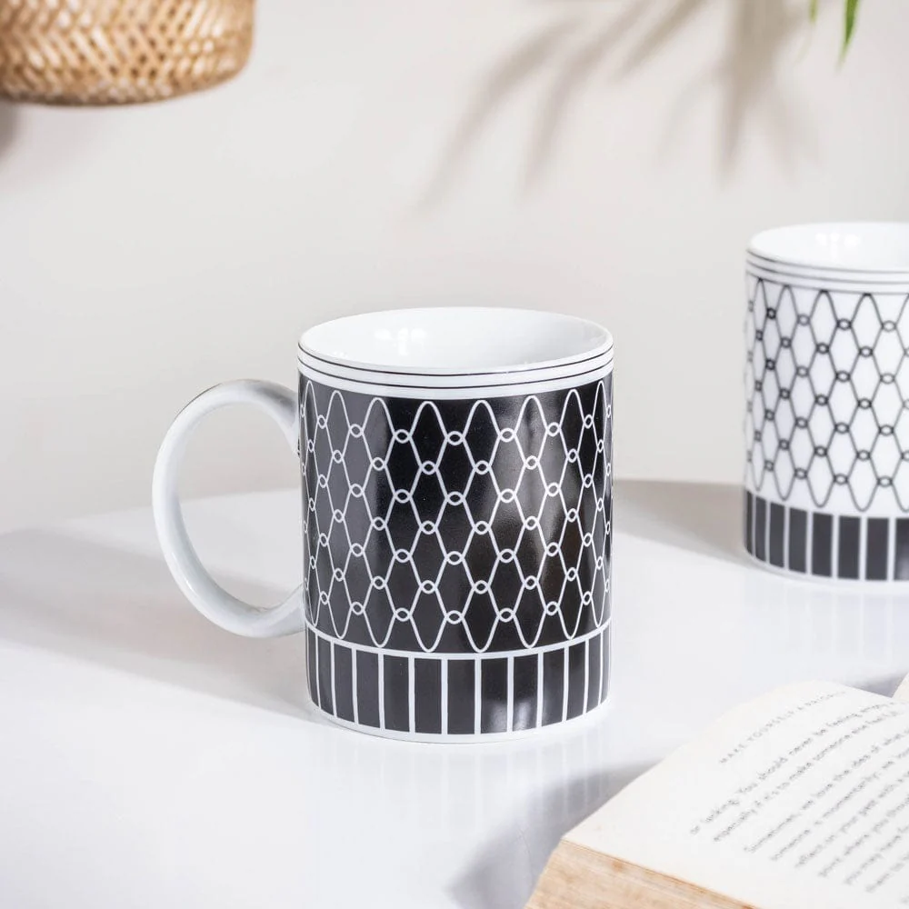 Trellis Gloss Ceramic Mug Black 300 ml