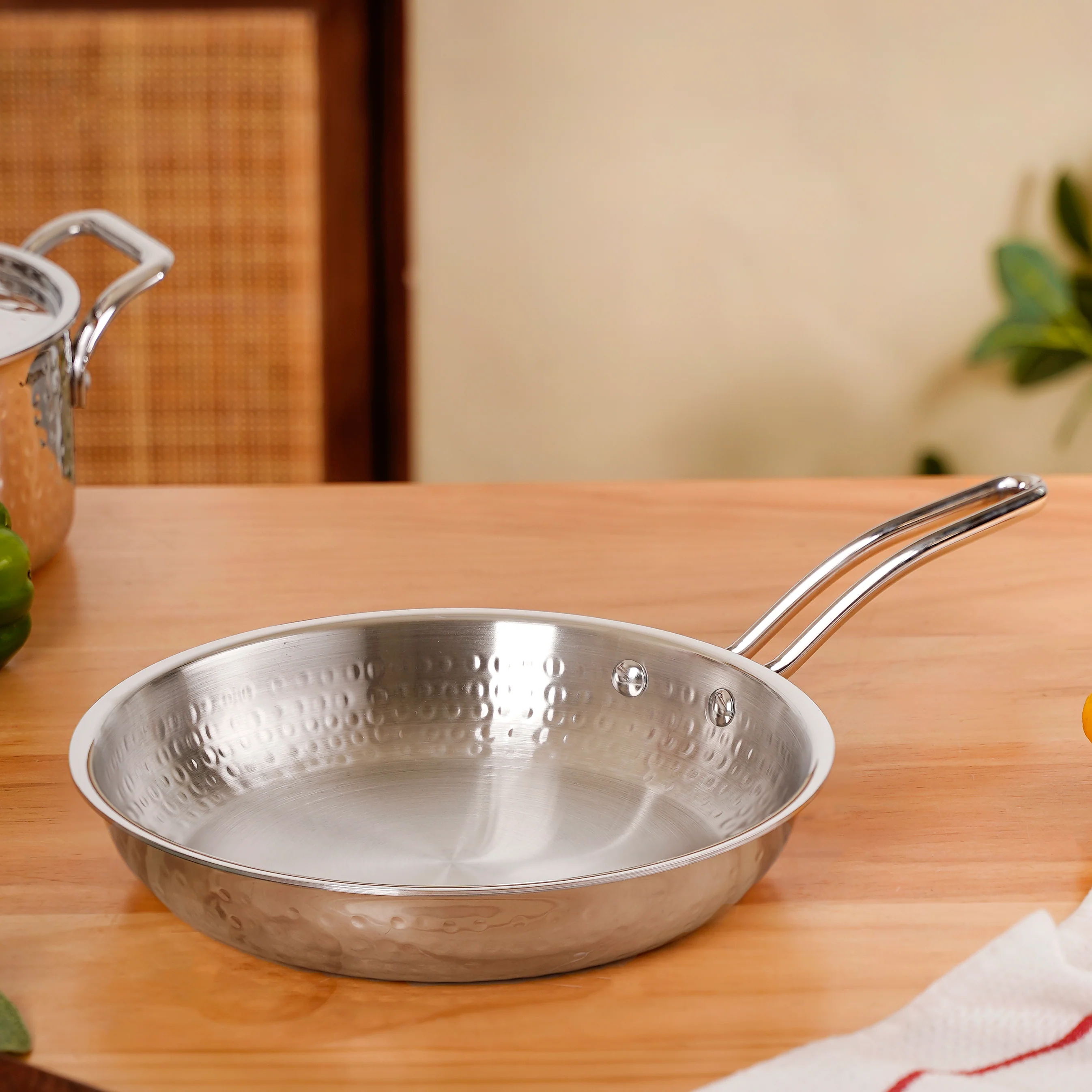 Tri-Ply Hammered Stainless Steel Frying Pan 1750ml - Image 7