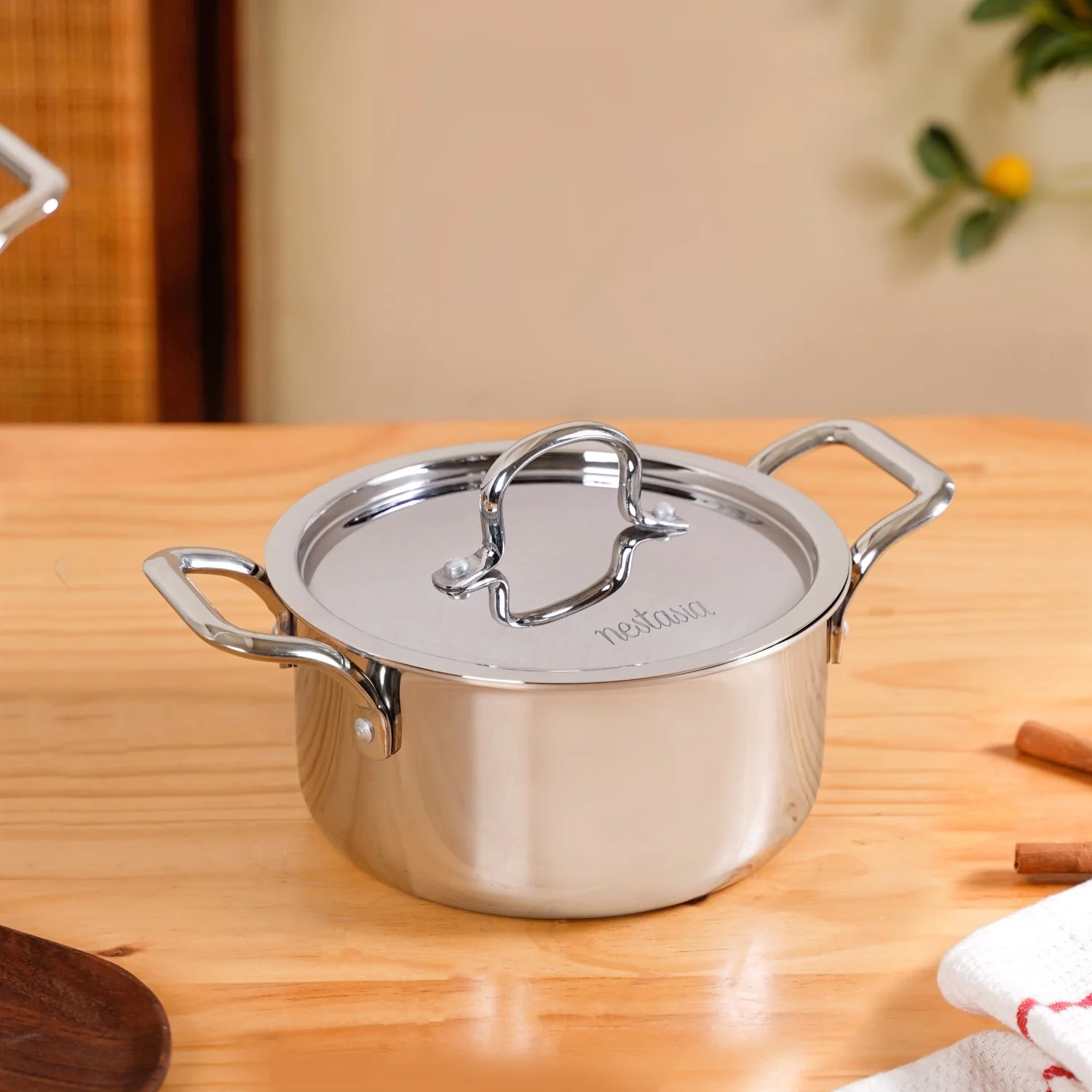 Tri Ply Stainless Steel Casserole Pot With Lid 2300ml - Image 3