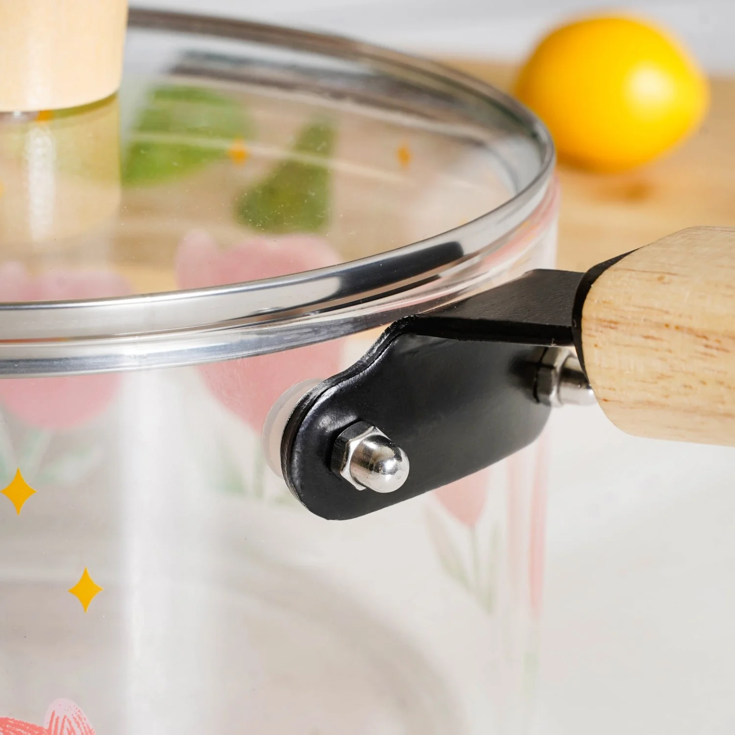 Tulip Saucepan With Lid 1800ml - Image 7