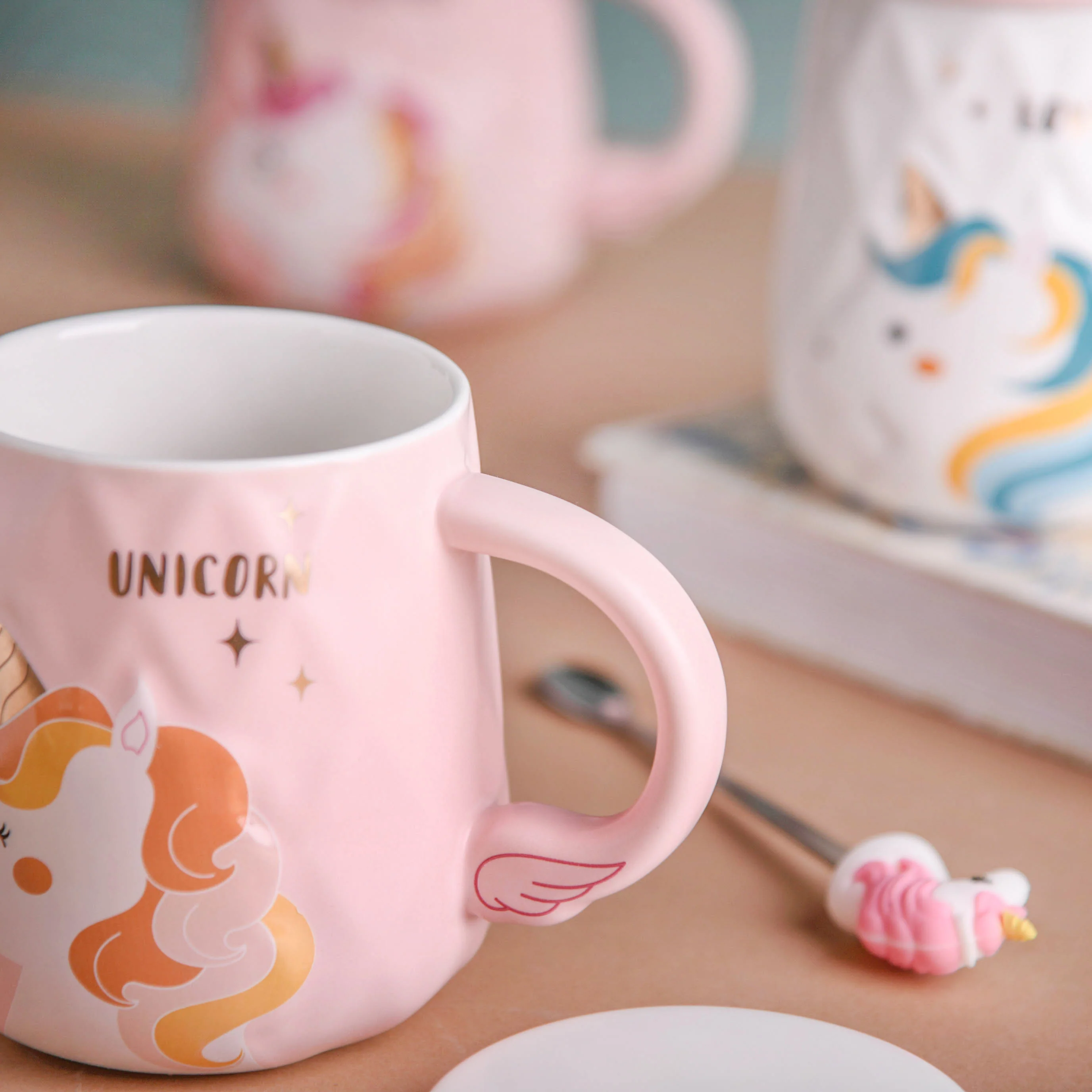 Unicorn Mug With Lid And Spoon - Image 9