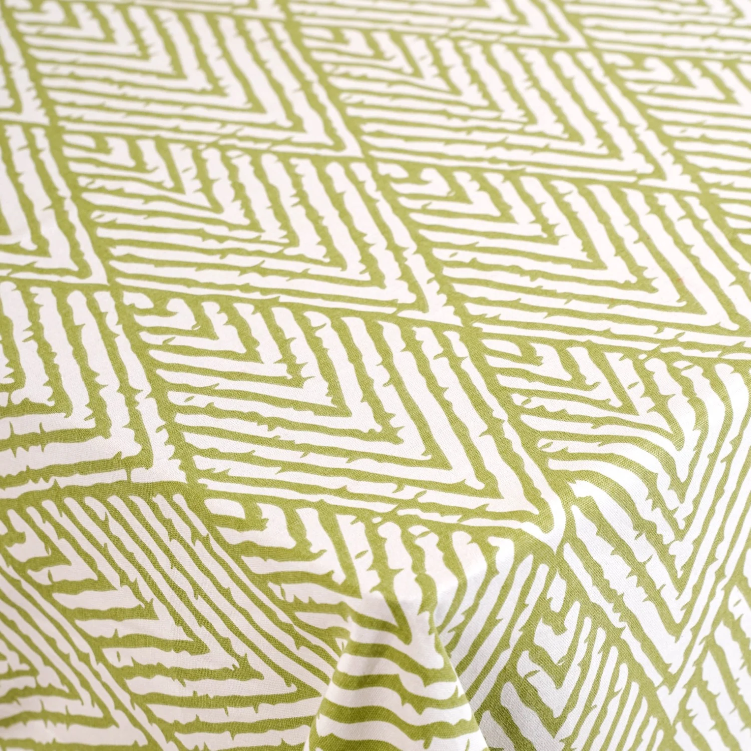 Valley Of Spring 6 Seater Table Cloth Green 217x168cm - Image 4