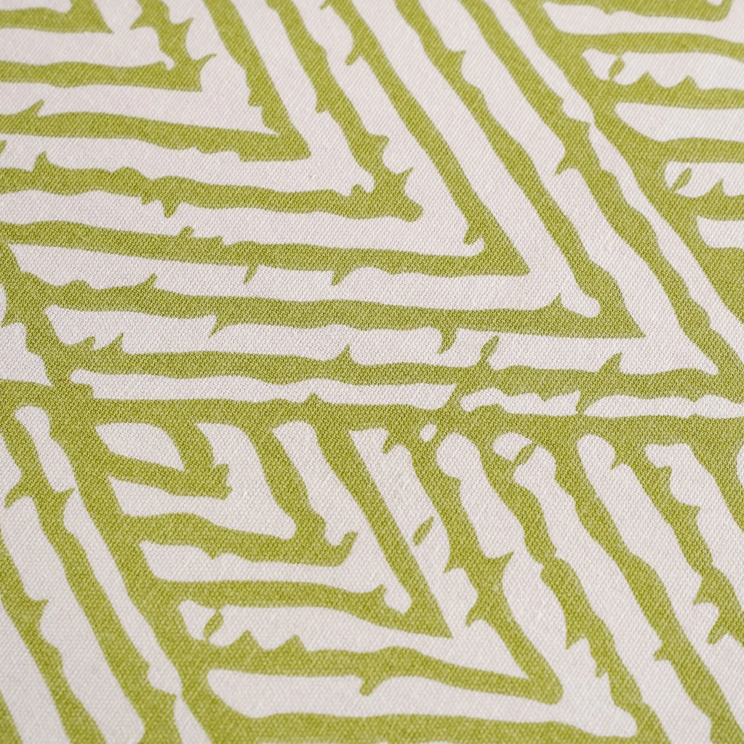 Valley Of Spring 6 Seater Table Cloth Green 217x168cm - Image 8