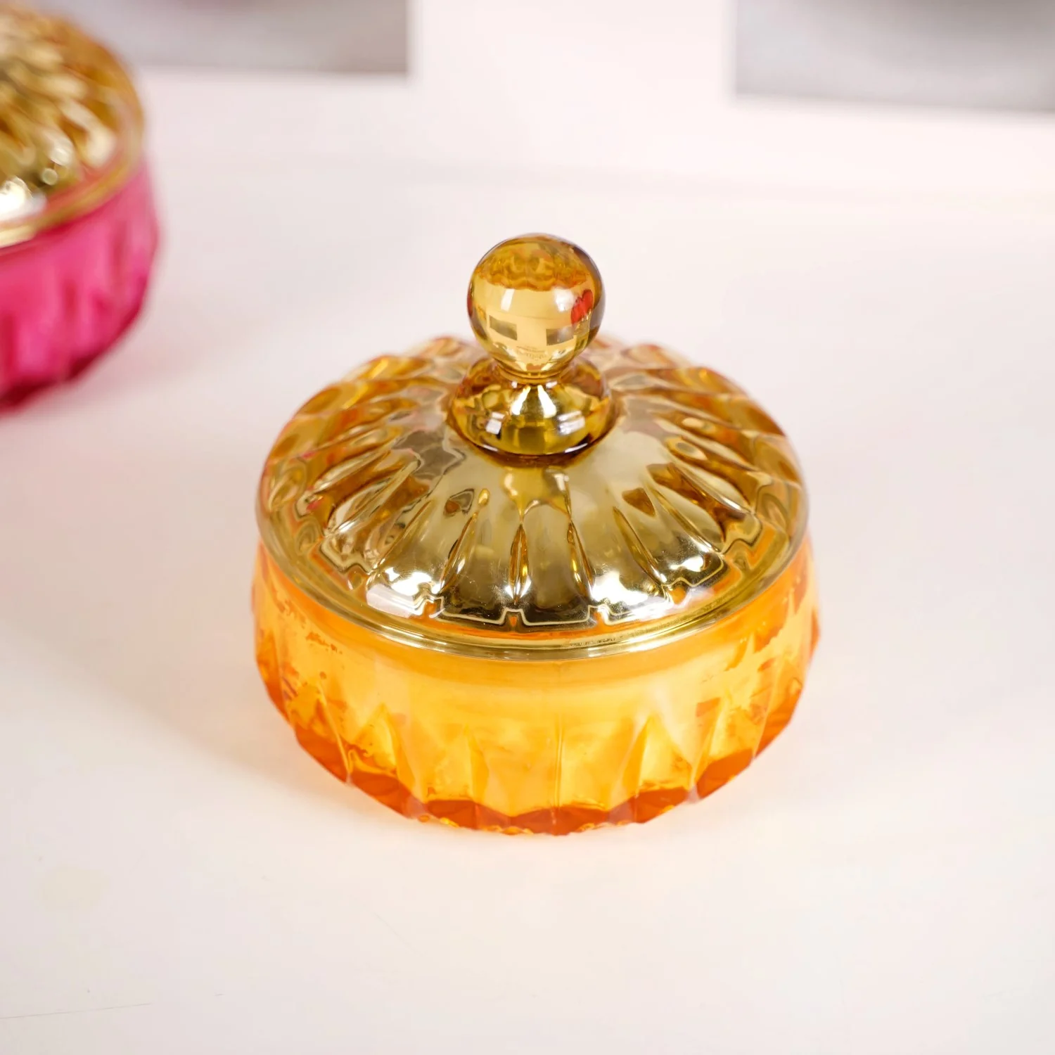 Velvet Musk And Eucalyptus Refresh Scented Candles Set Of 2 - Image 8